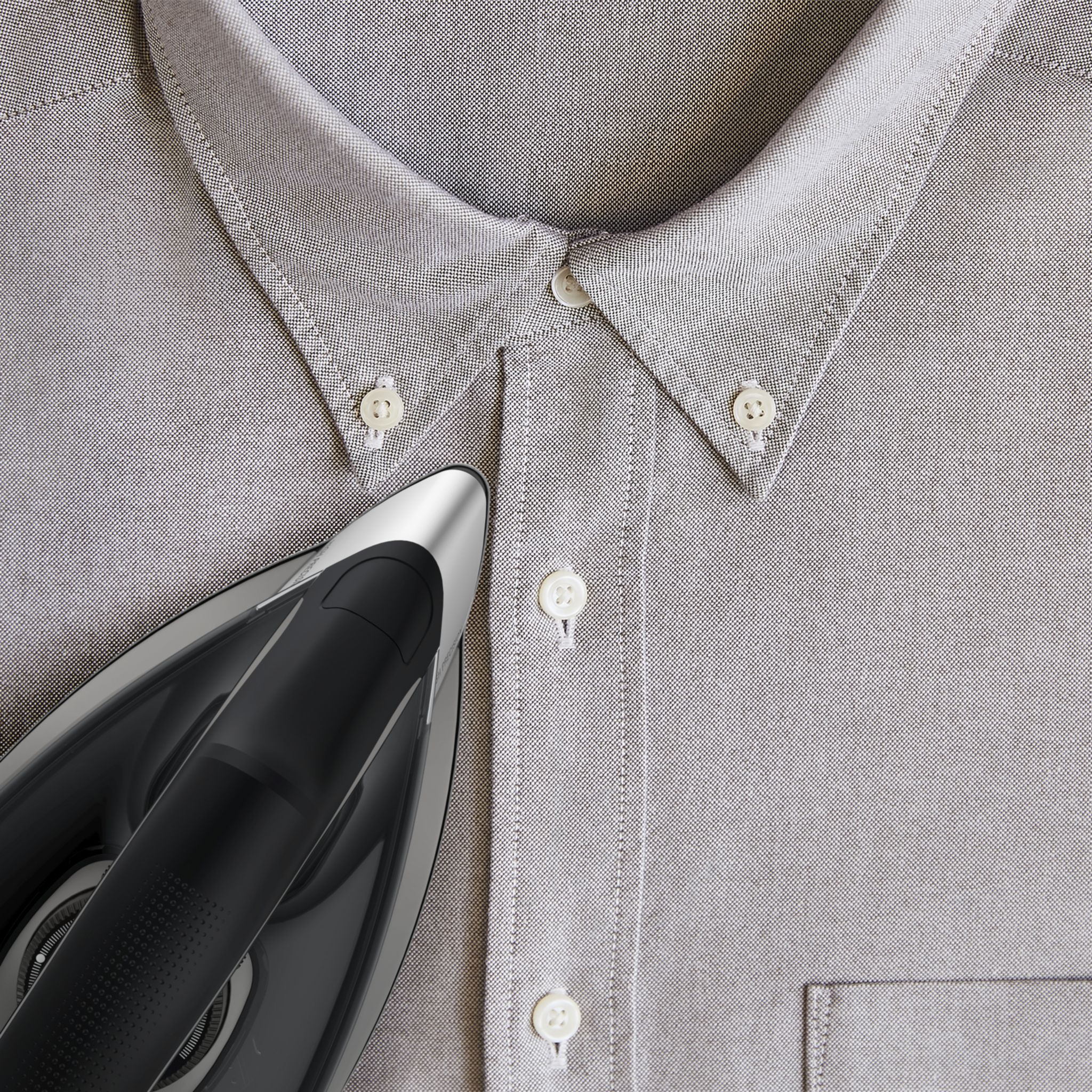 Voir la diapositive 5 : ROWENTA Centrale vapeur DG8626F0