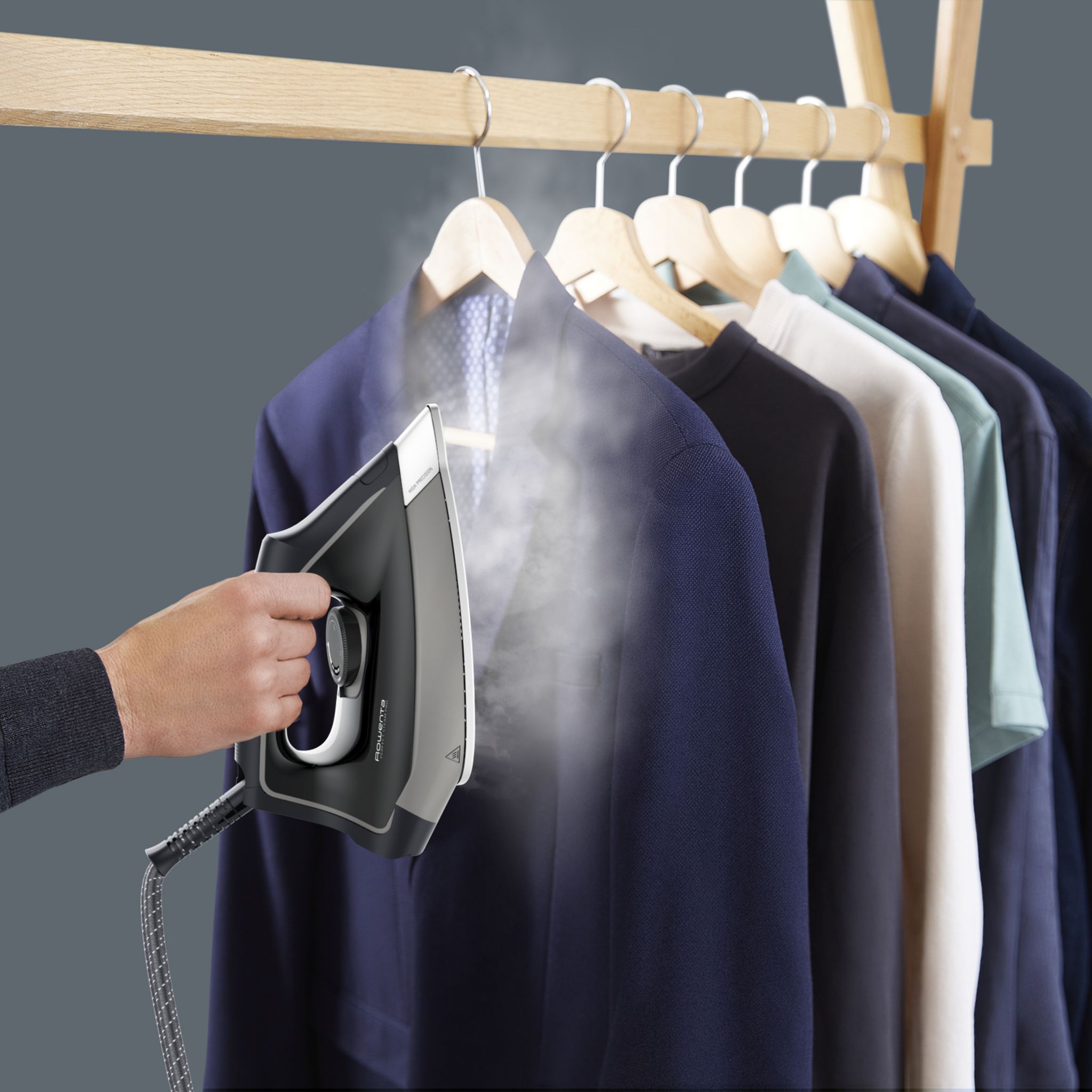 Voir la diapositive 9 : ROWENTA Centrale vapeur DG8626F0