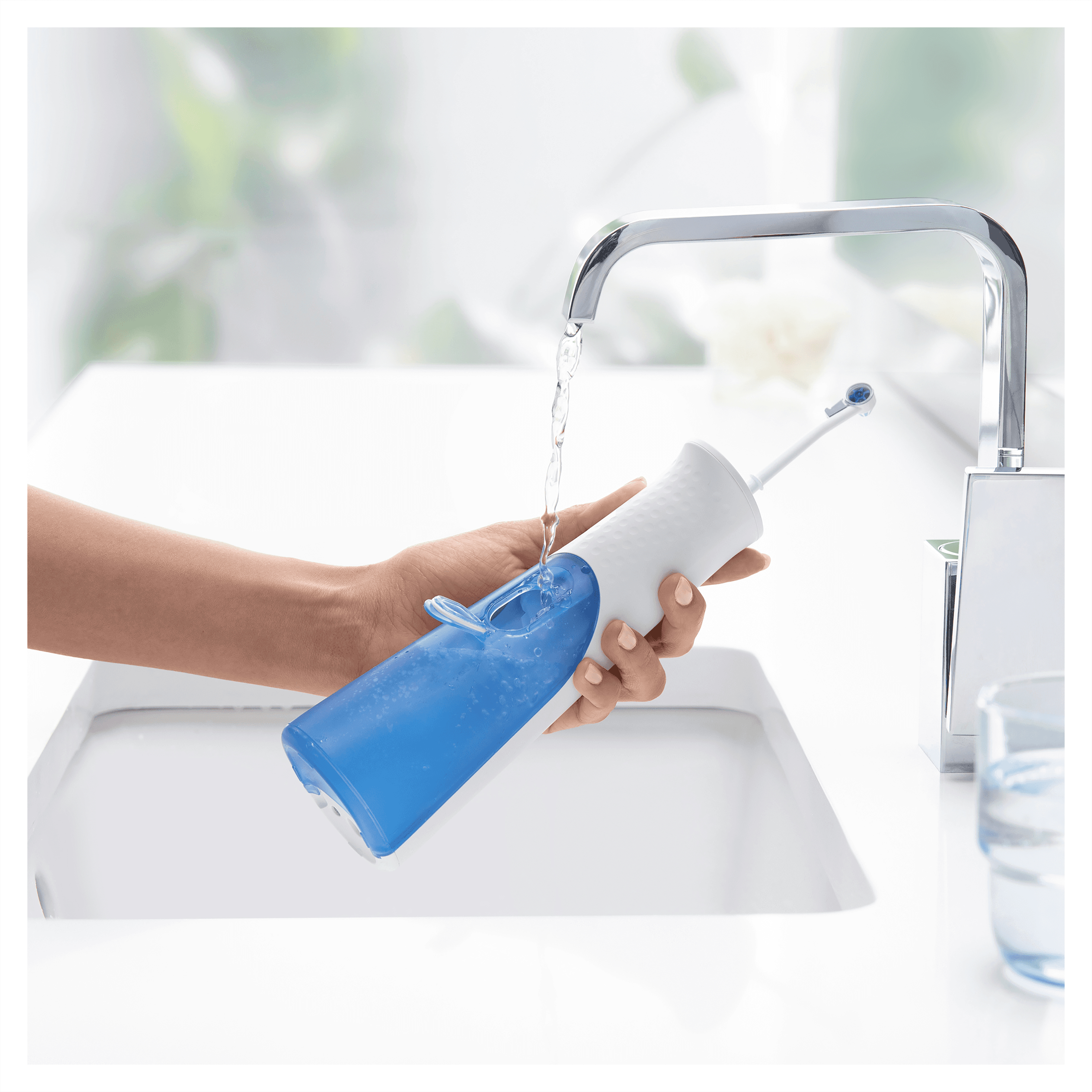 Voir la diapositive 5 : Kit jet dentaire - AQUACARE - Blanc