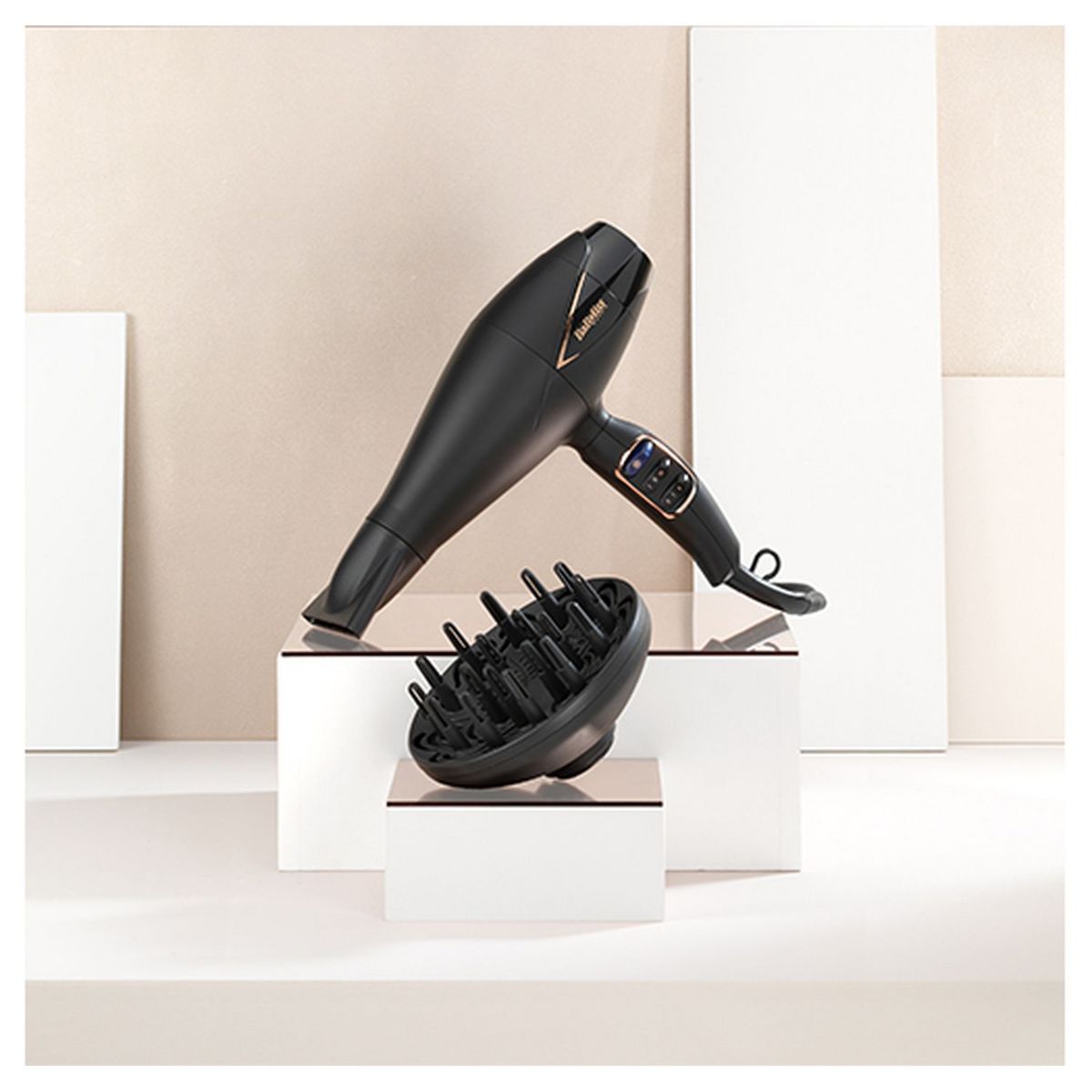 BABYLISS Sèche cheveux avec diffuseur fonction ionique - D665E - Noir