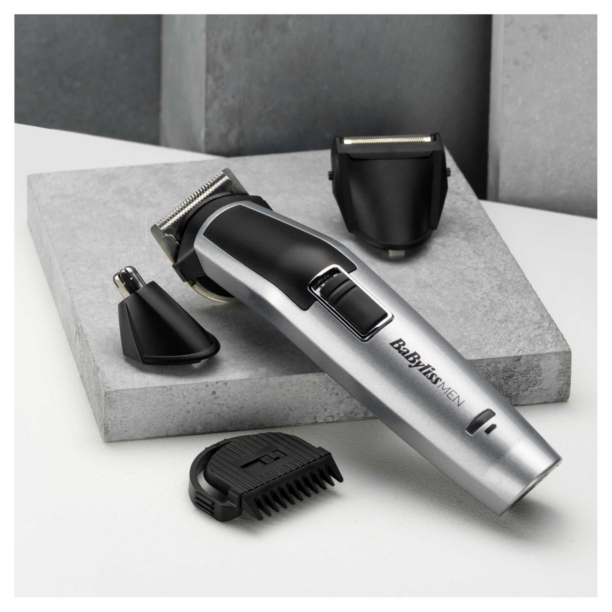 Voir la diapositive 3 : BABYLISS Tondeuse visage et corps 8 en 1 MT726E - Gris