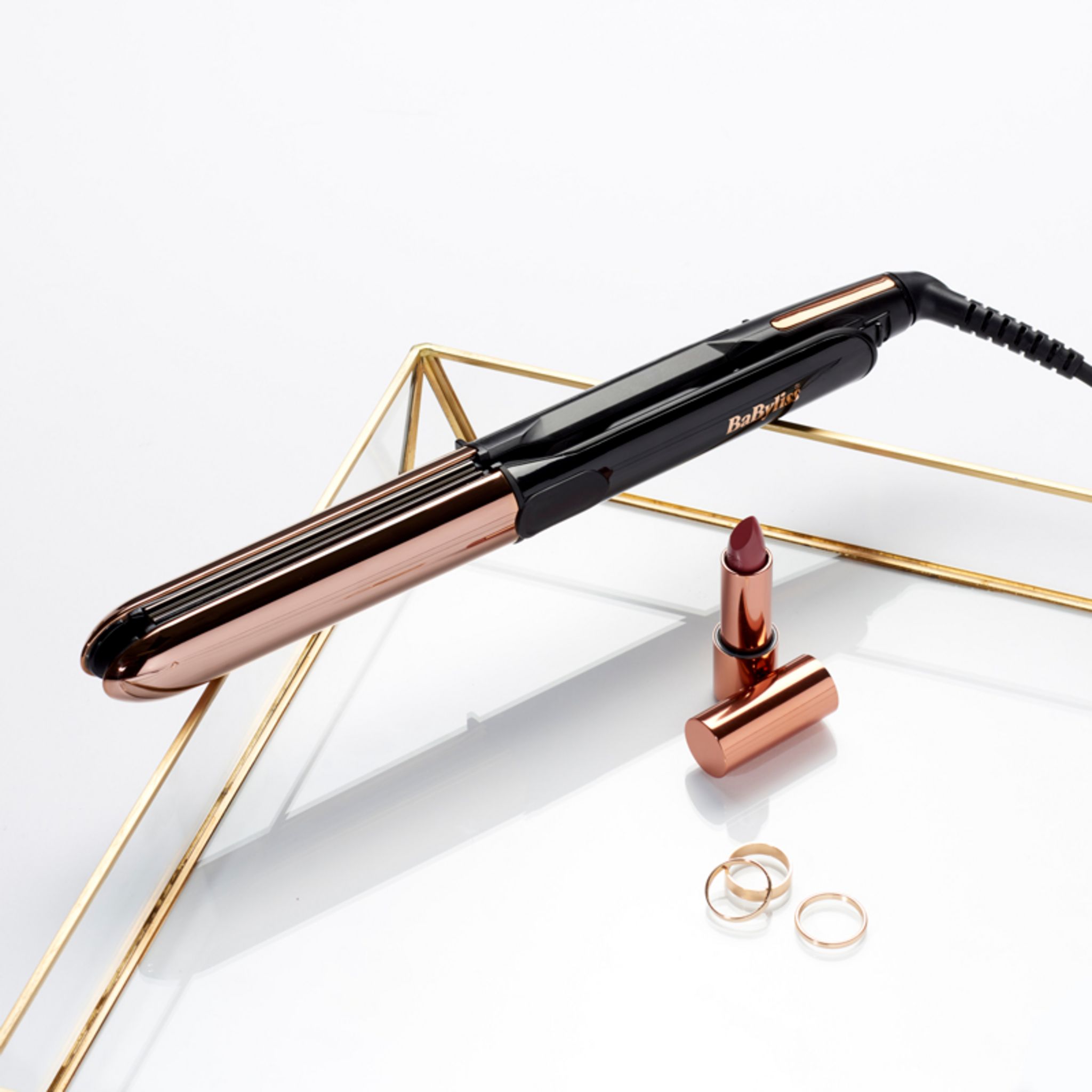 Voir la diapositive 3 : BABYLISS Lisseur ST482E - Noir