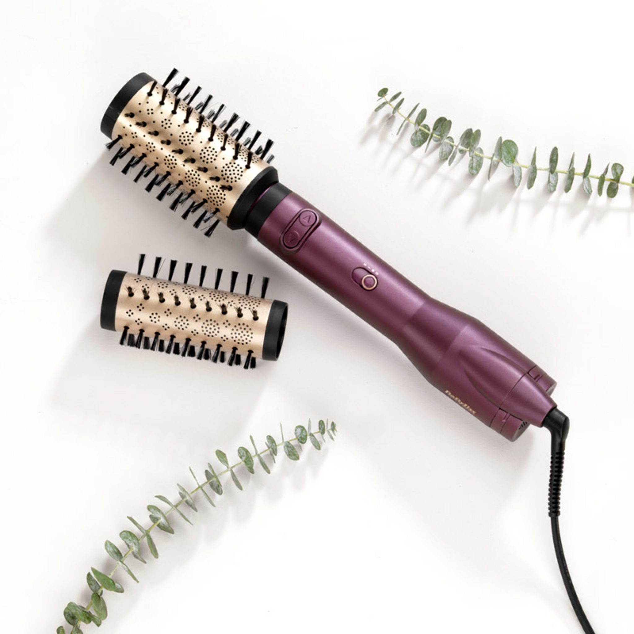 Voir la diapositive 12 : BABYLISS Brosse soufflante AS950E - Violet