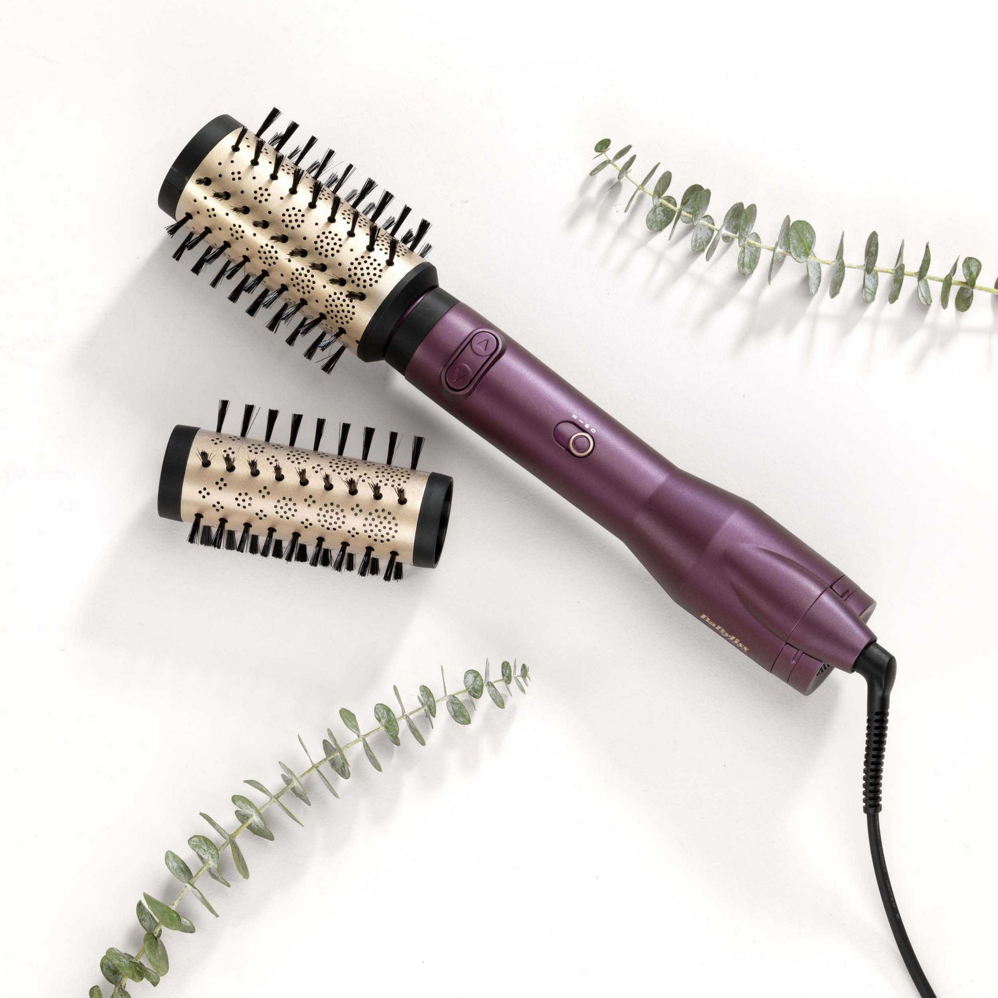 Voir la diapositive 10 : BABYLISS Brosse soufflante AS950E - Violet