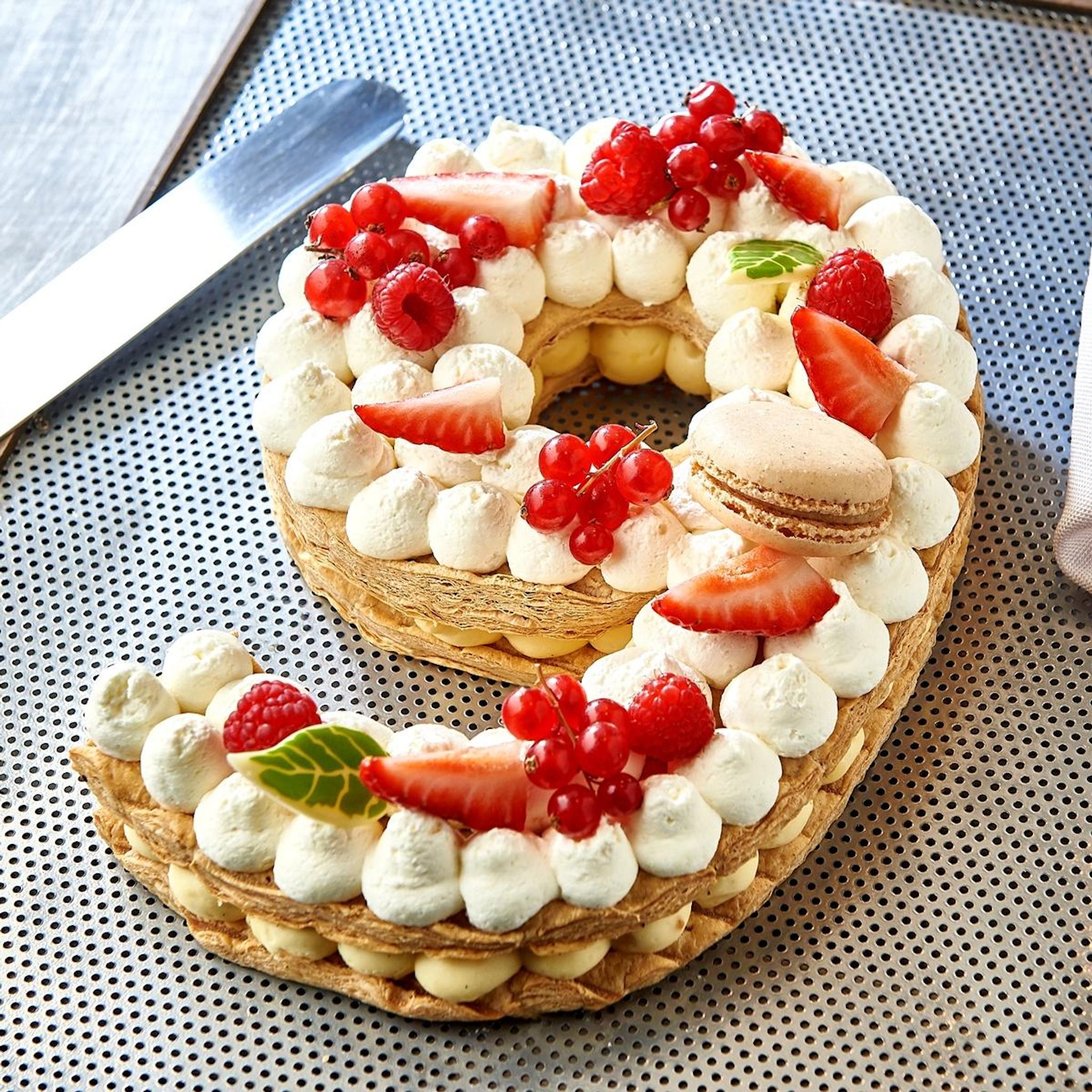 AUCHAN LE TRAITEUR Chiffre 9 Number cake Millefeuille 10 parts 1050g