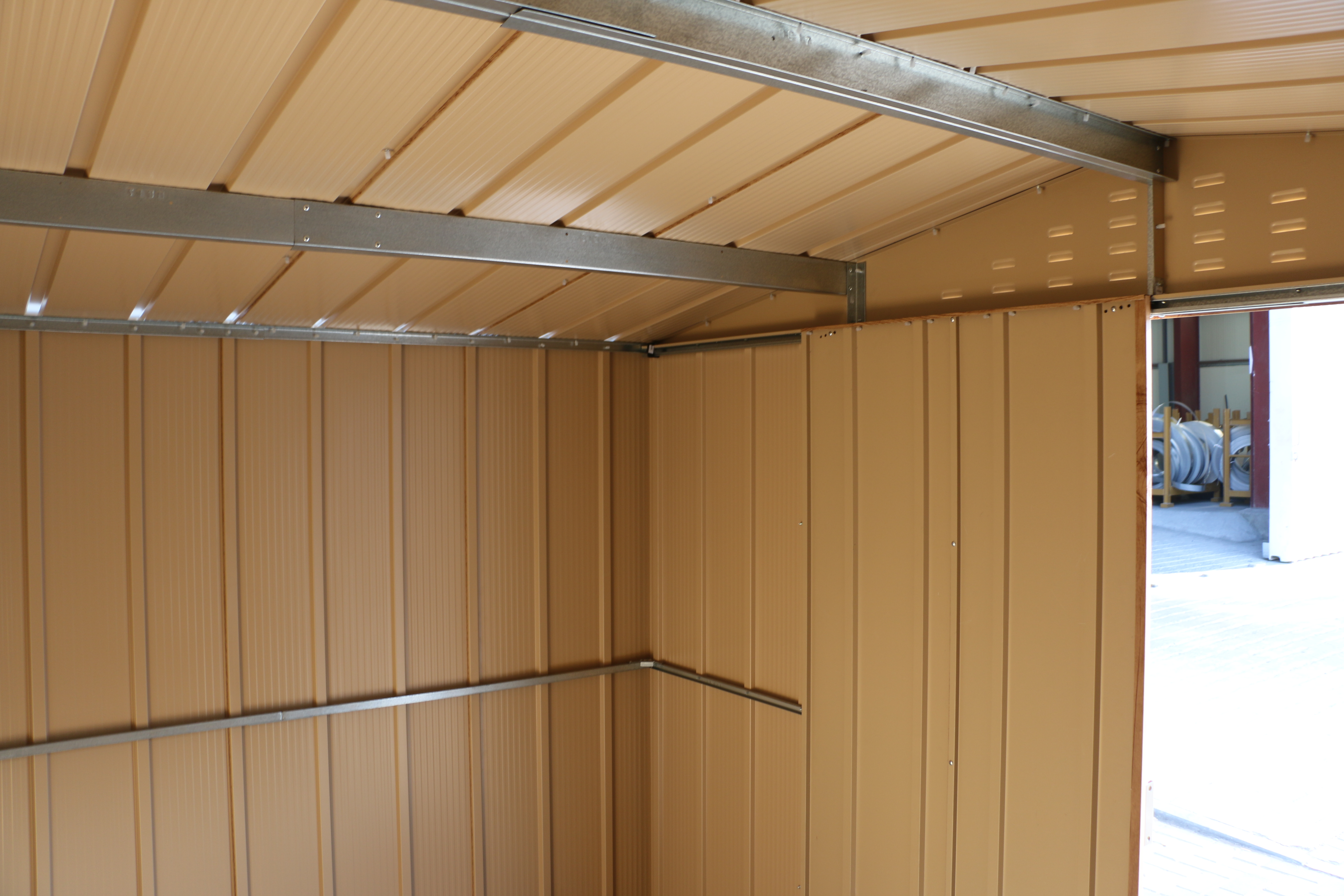 Voir la diapositive 3 : DURAMAX Abri de jardin métal - Imitation bois - 7,75m²