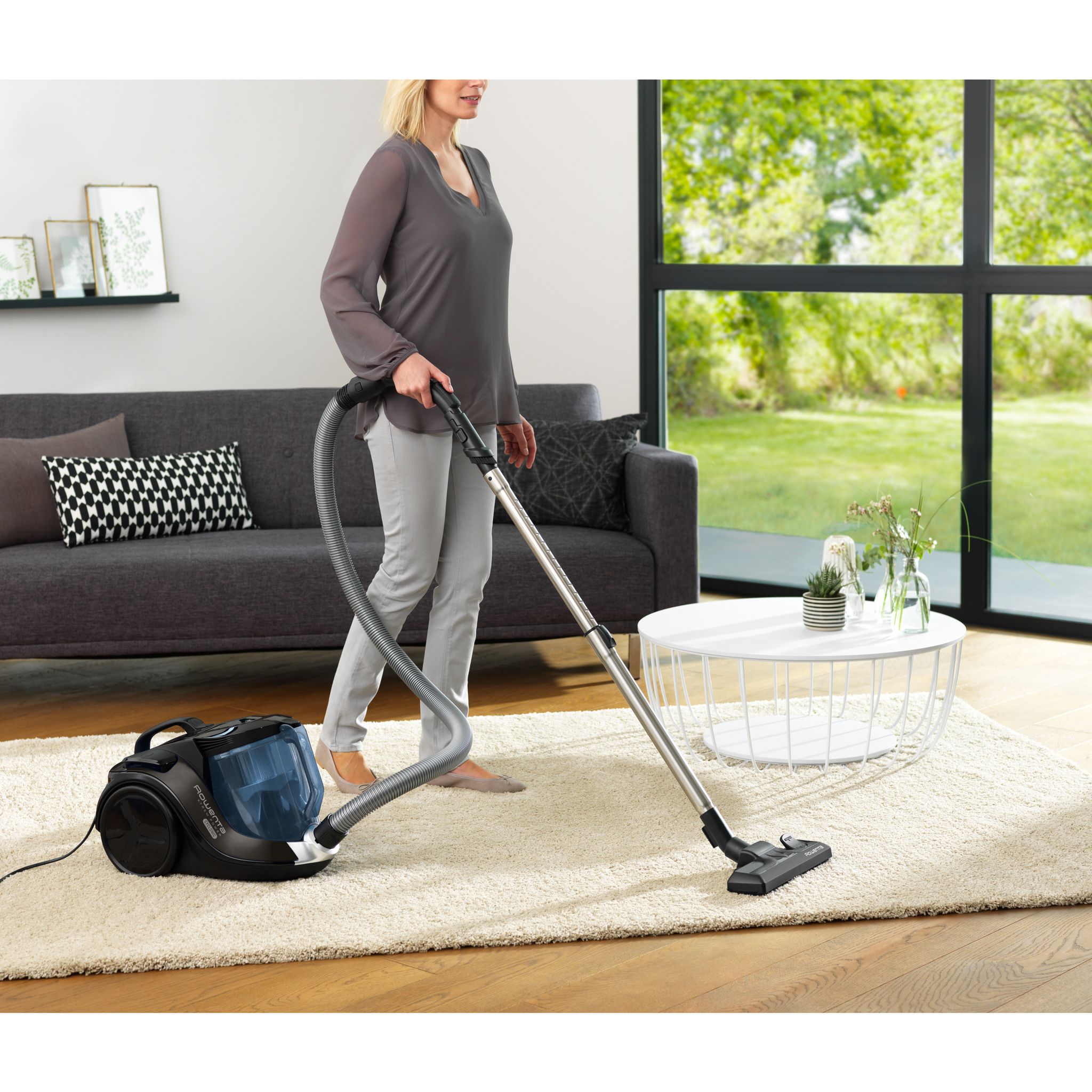 Voir la diapositive 2 : ROWENTA Aspirateur traîneau sans sac RO6920 - Noir