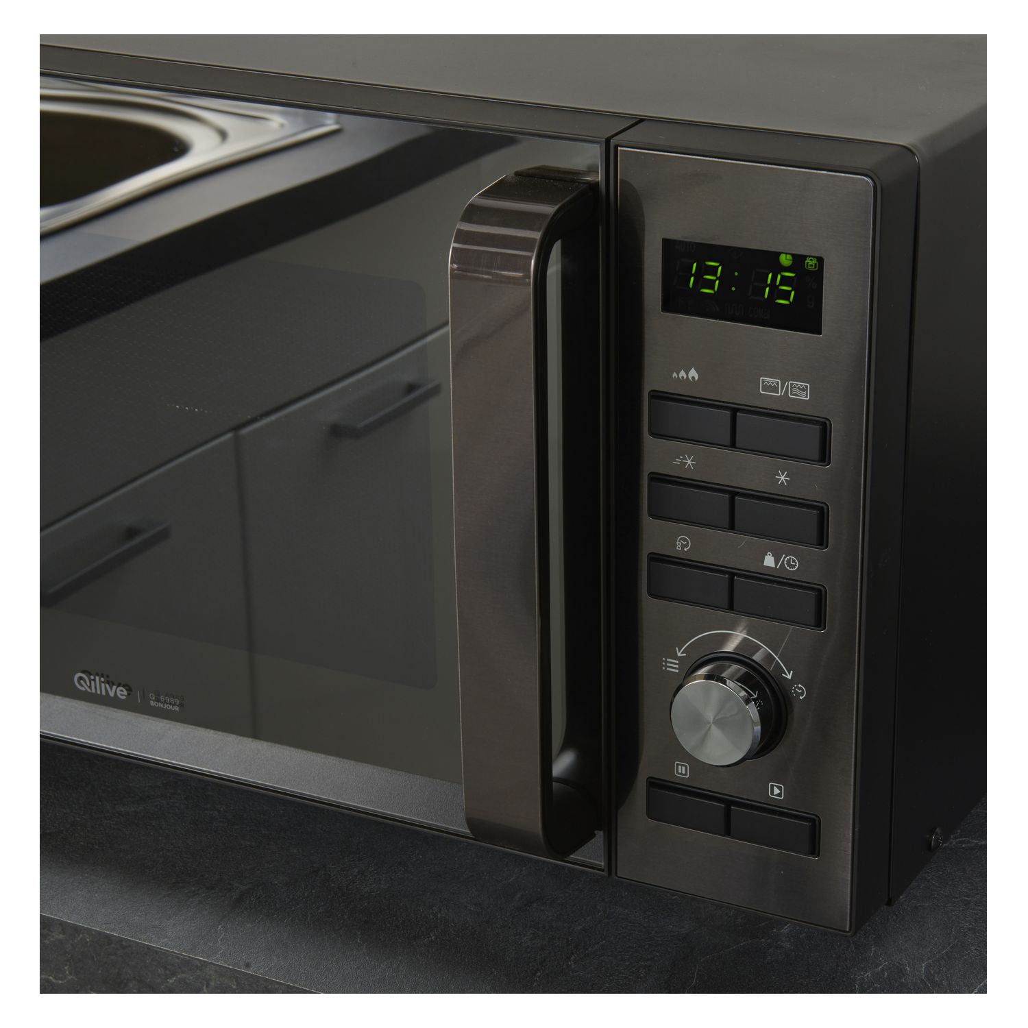 Voir la diapositive 5 : QILIVE Micro-ondes Grill Q.6989 - 900 W - Capacité 23 L - Noir