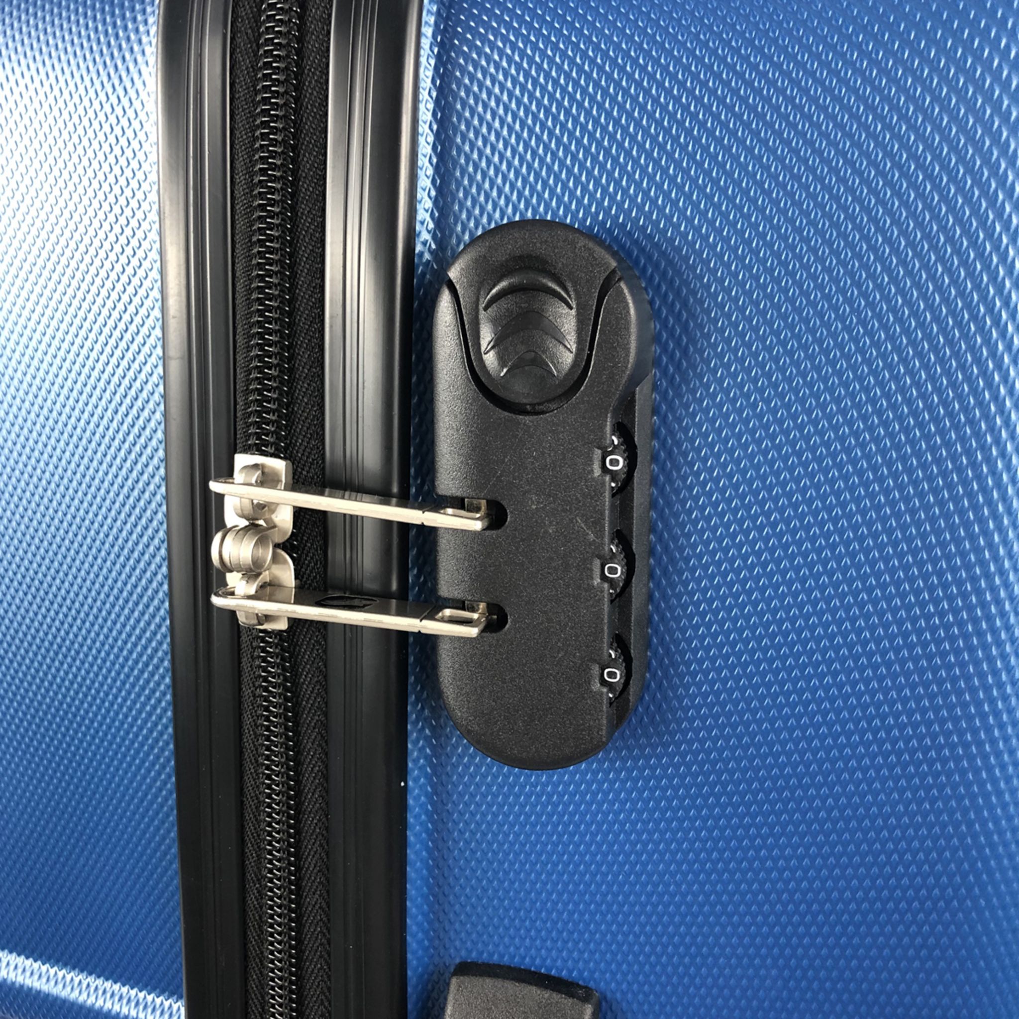 Voir la diapositive 7 : AIRPORT Valise cabine rigide bleue Sismik 50x34x20cm