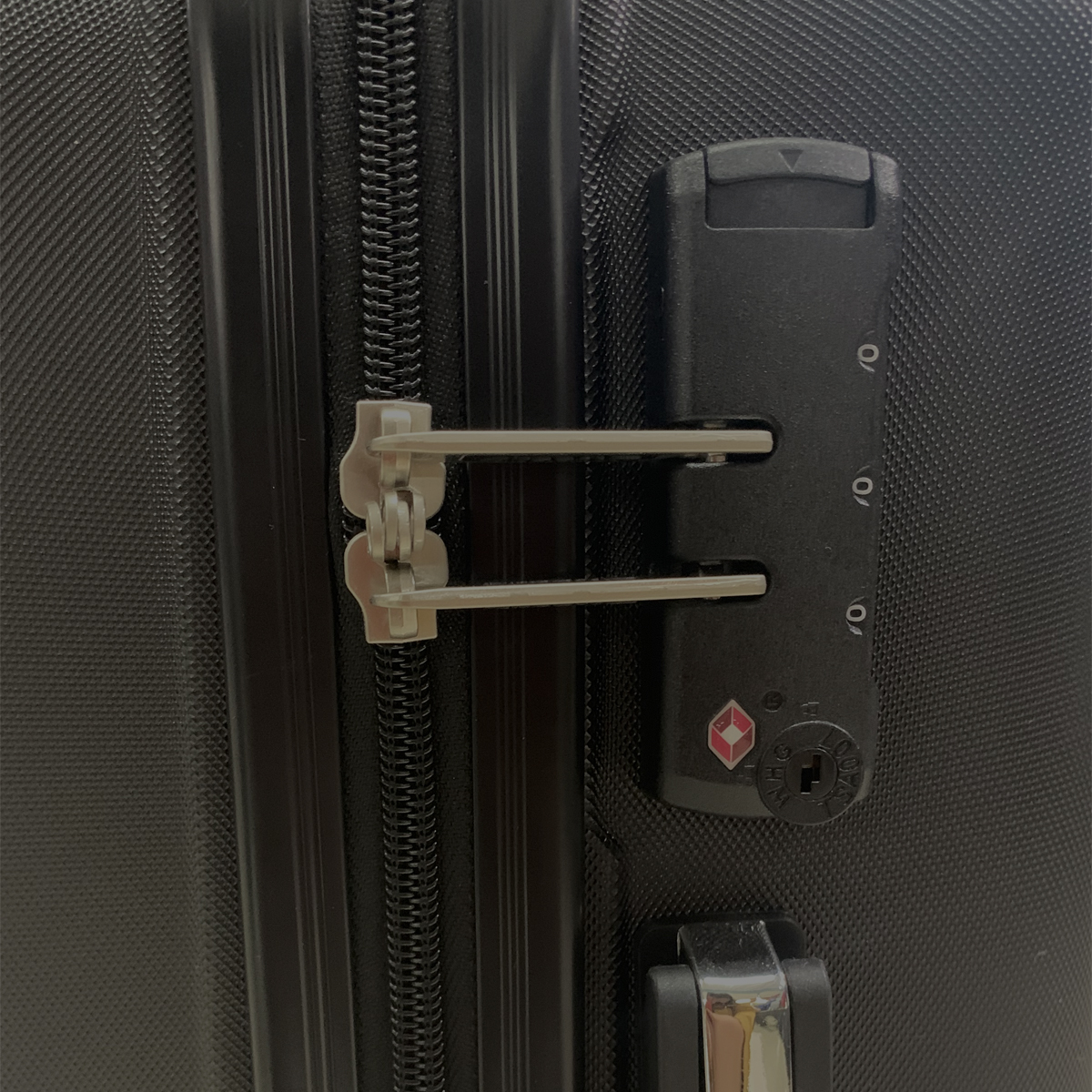 Voir la diapositive 7 : AIRPORT Valise ABS Equalizer 55cm 8 roues - Noir