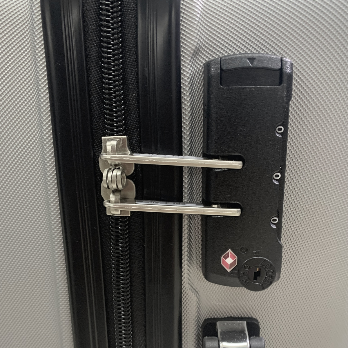Voir la diapositive 5 : AIRPORT Valise cabine rigide grise Equalizer 55x36x21cm