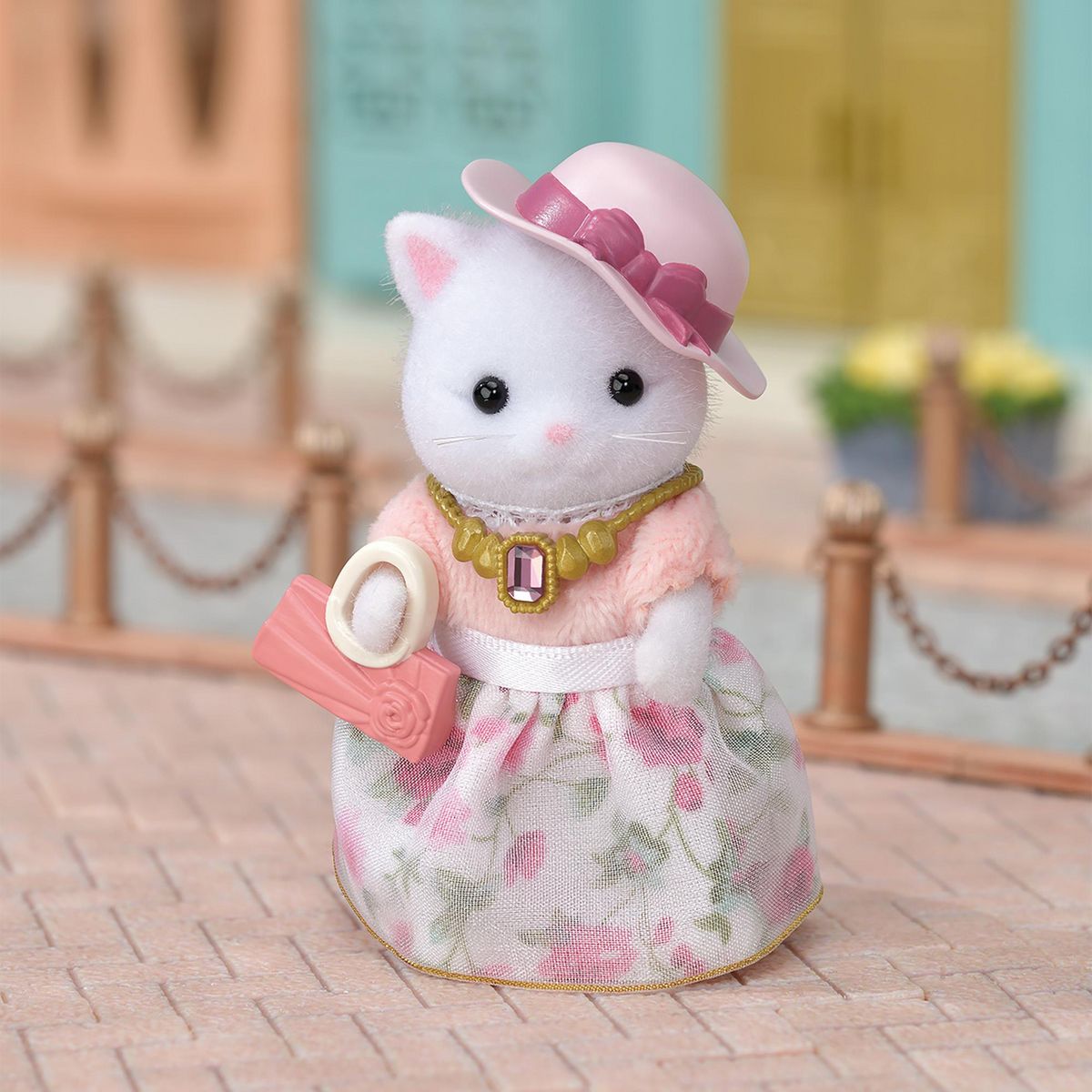 EPOCH D'ENFANCE La valisette de Mode Chat Persan - Sylvanian Families