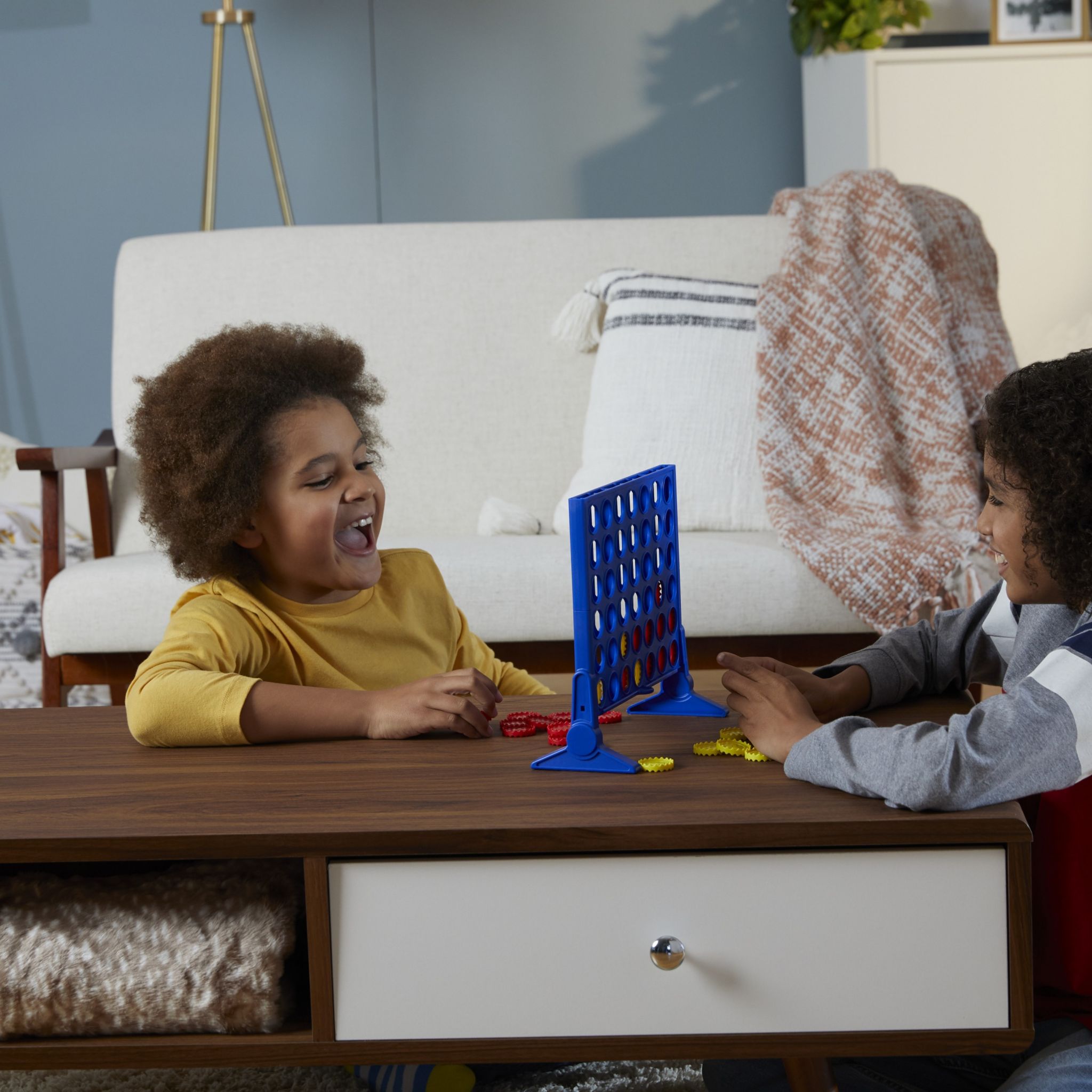 Voir la diapositive 8 : HASBRO Jeu Puissance 4 Classique