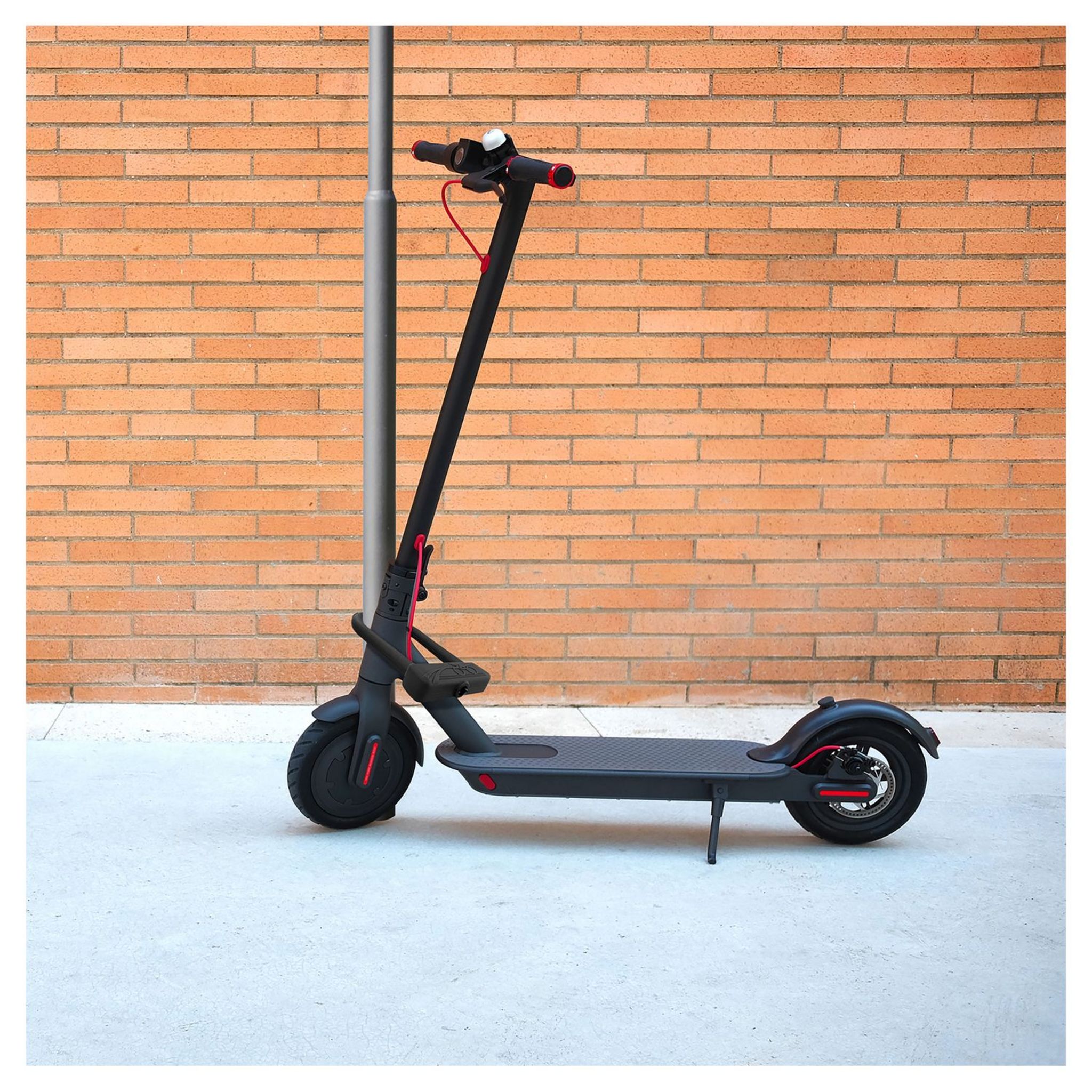 Voir la diapositive 3 : TNB Antivol à clé en U Urban Moov pour vélos et trottinettes - Gris 