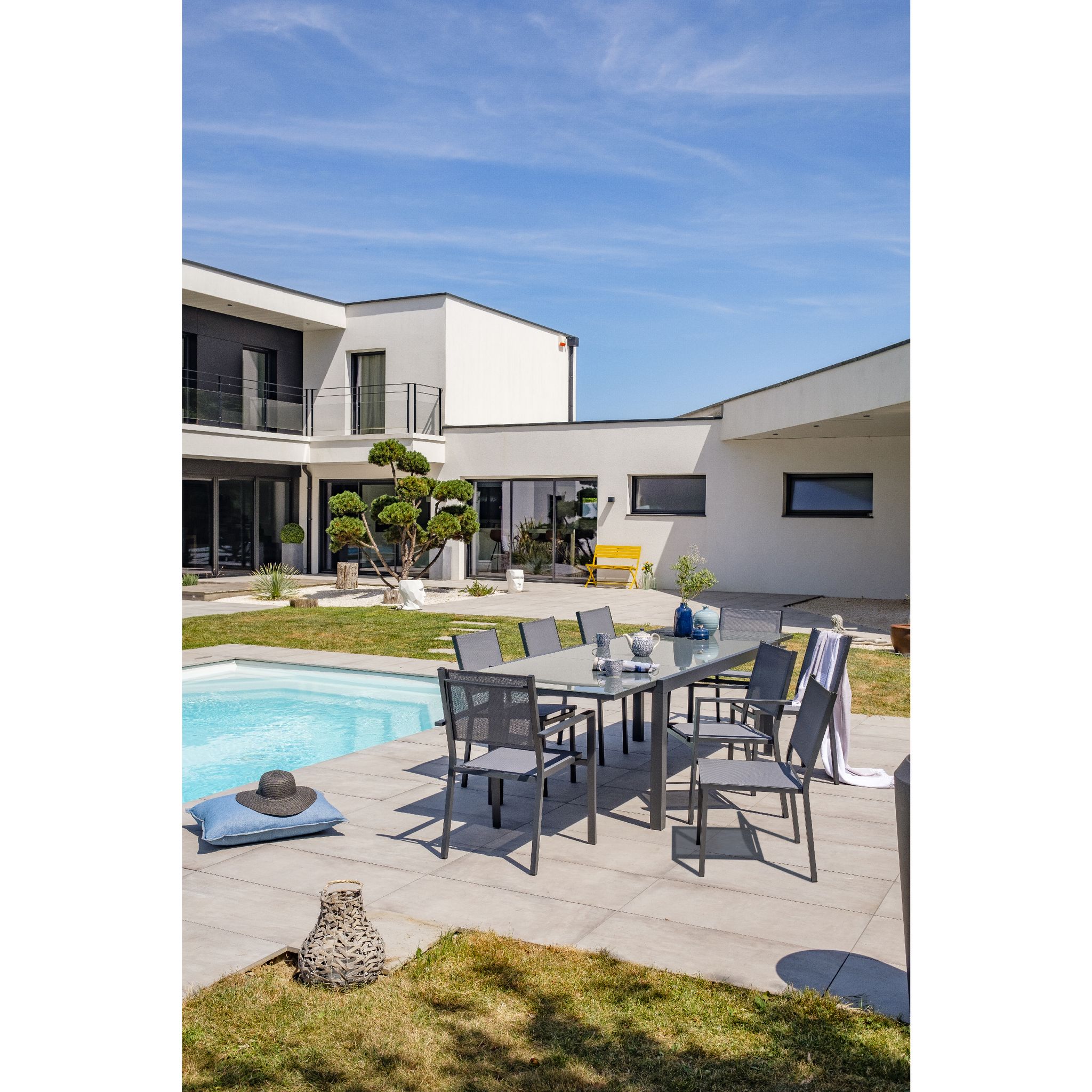 Voir la diapositive 12 : DCB GARDEN Salon de jardin - 8 places - Aluminium - Anthracite - TOLEDE