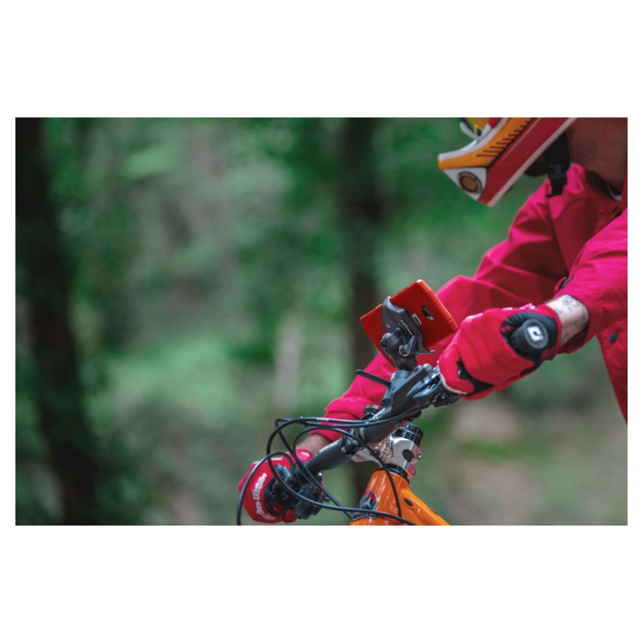 Voir la diapositive 2 : CROSSCALL Smartphone CORE-X3 - IP68 - Rouge 16 Go 5 pouces 4G - Double NanoSim