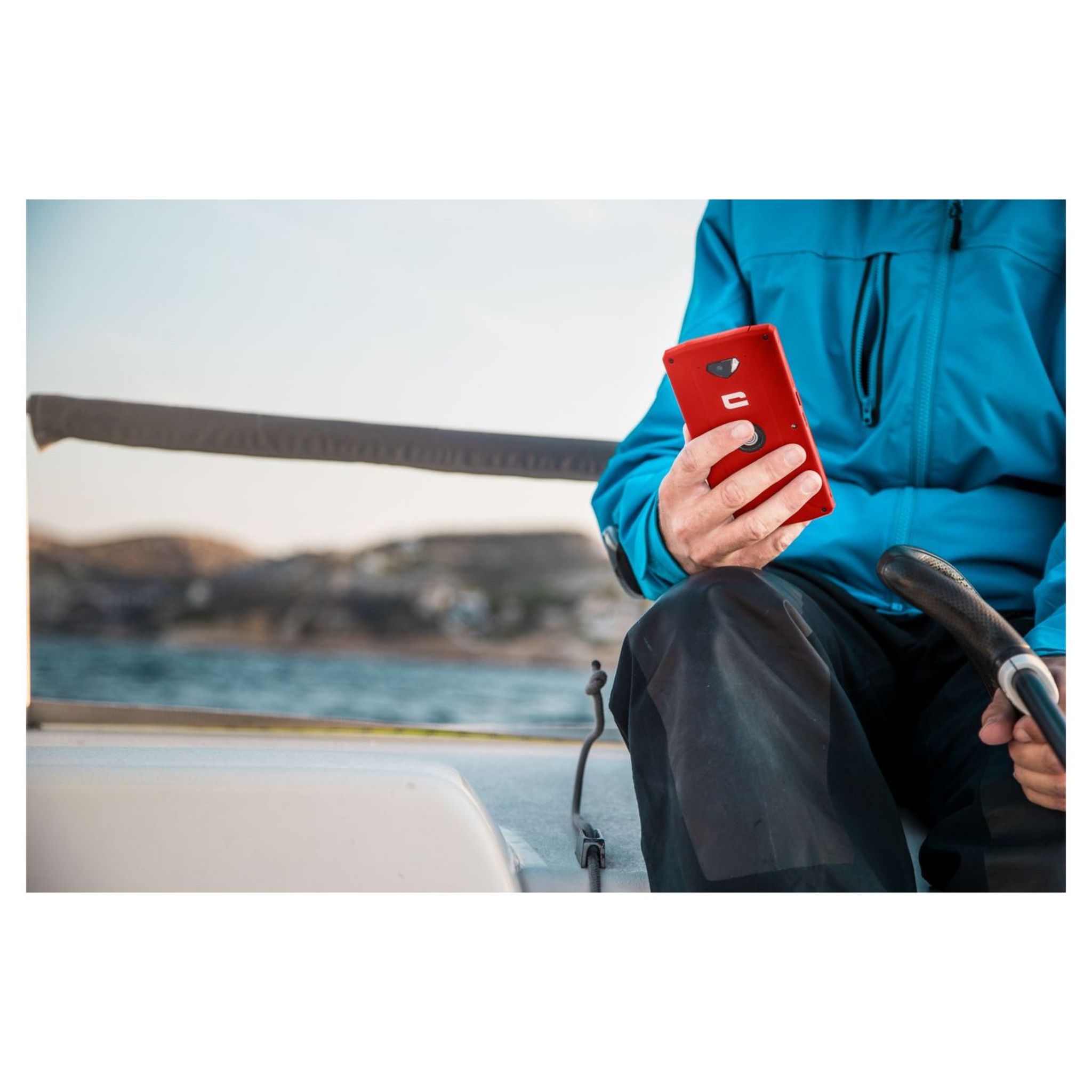 Voir la diapositive 3 : CROSSCALL Smartphone CORE-X3 - IP68 - Rouge 16 Go 5 pouces 4G - Double NanoSim