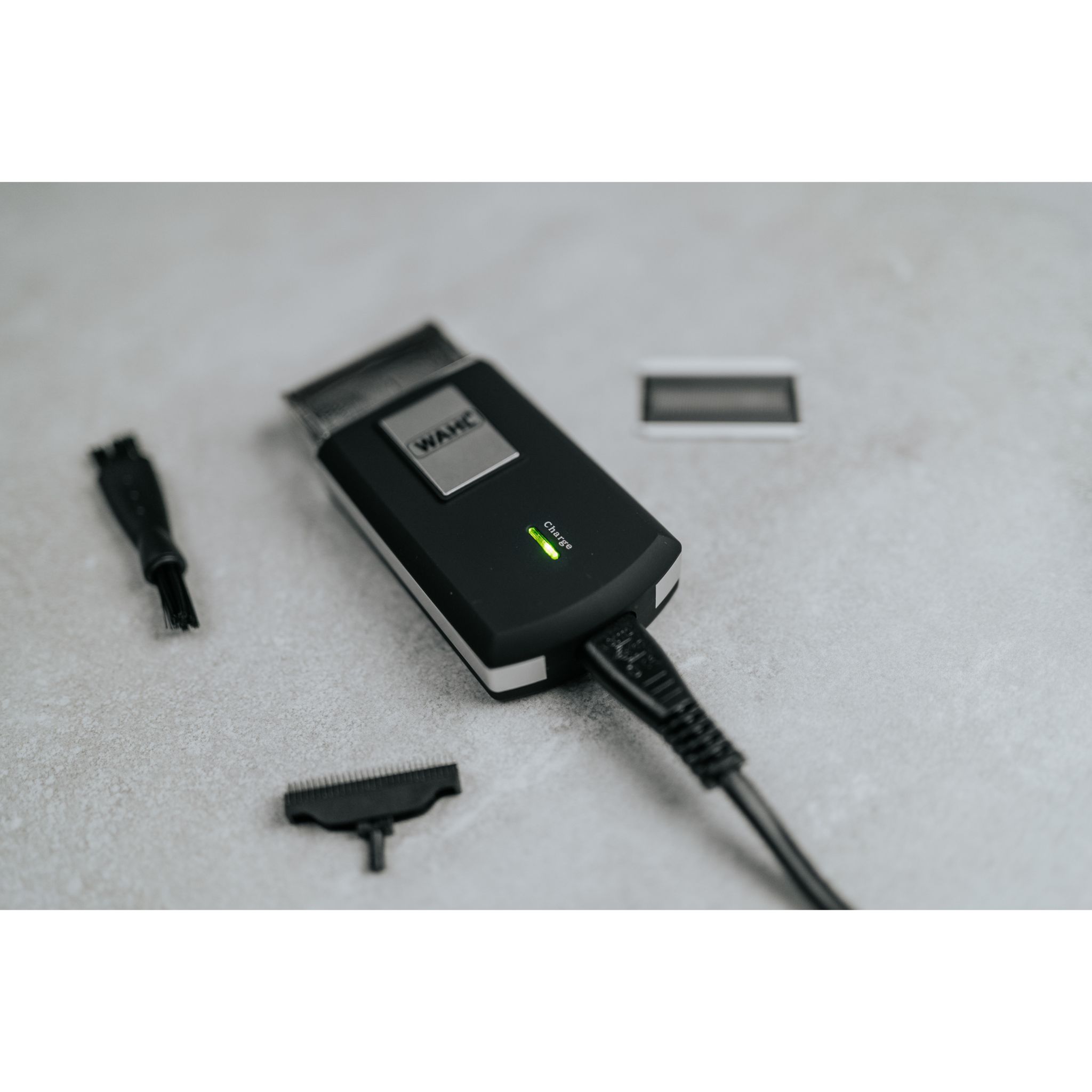 Voir la diapositive 6 : WAHL Rasoir électrique de voyage 03615-1016 - Noir