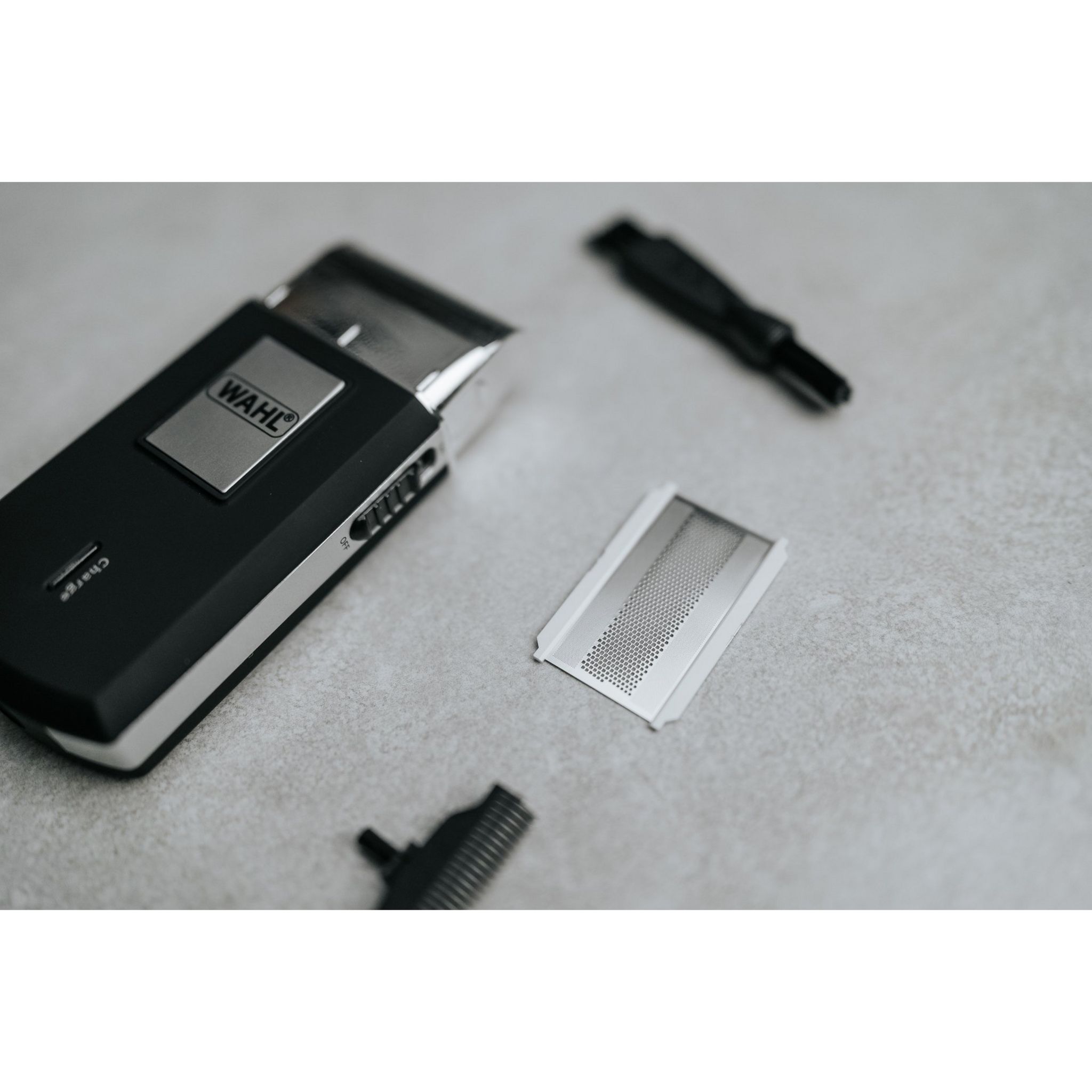 Voir la diapositive 9 : WAHL Rasoir électrique de voyage 03615-1016 - Noir