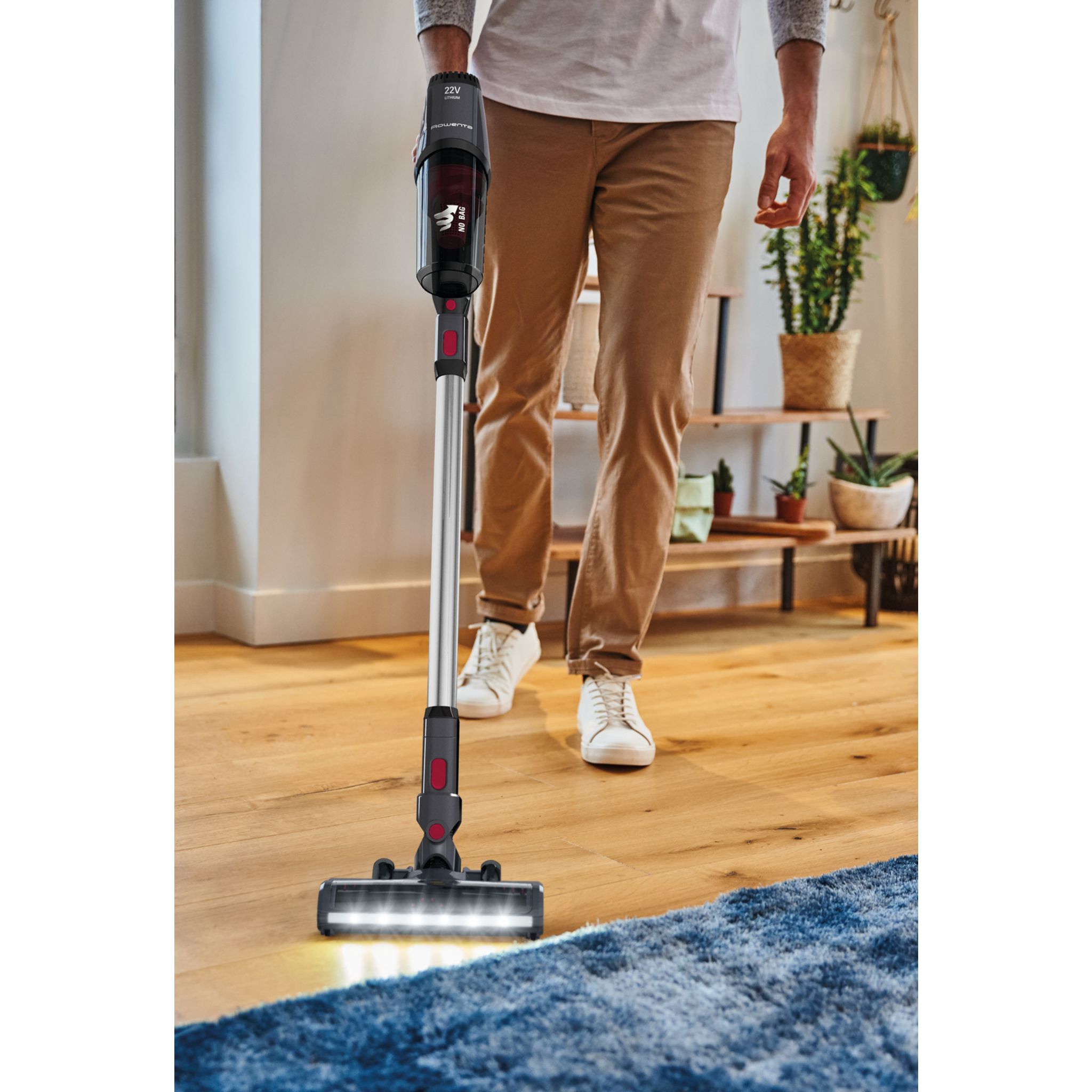 Voir la diapositive 5 : ROWENTA Aspirateur balai RH6933WO - Noir