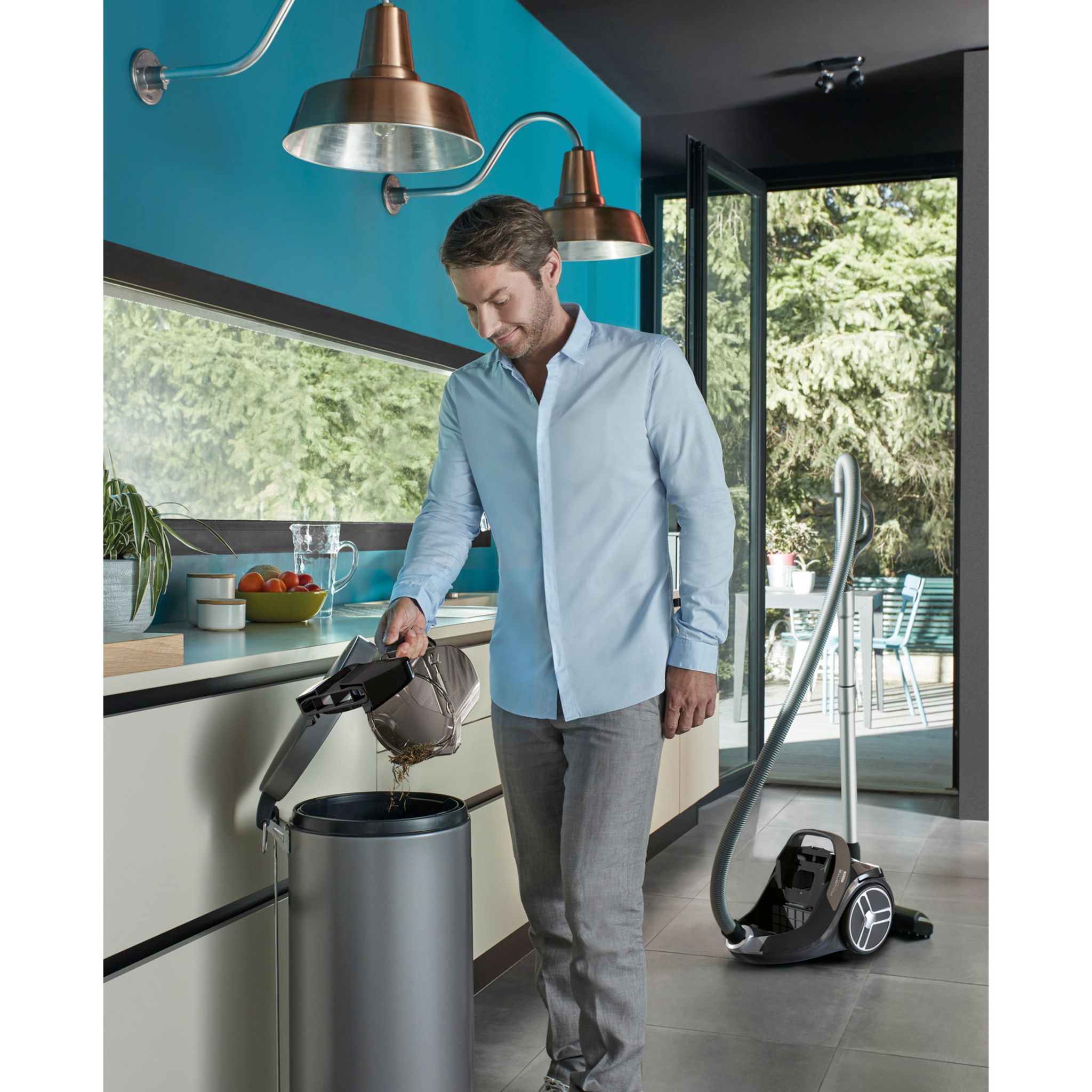 Voir la diapositive 2 : ROWENTA Aspirateur traîneau sans sac Silence Force Cyclonic RO7260 - Gris