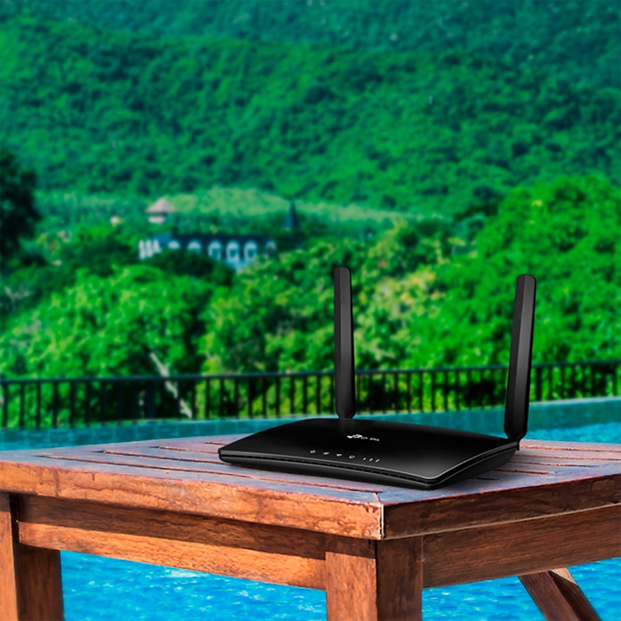 Voir la diapositive 8 : TP-LINK Routeur 4G MR 200 Noir