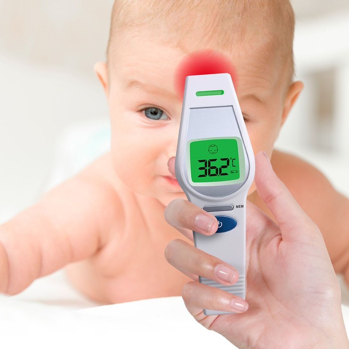 Voir la diapositive 4 : ALPHAMED Thermomètre frontal UFR106 - Blanc