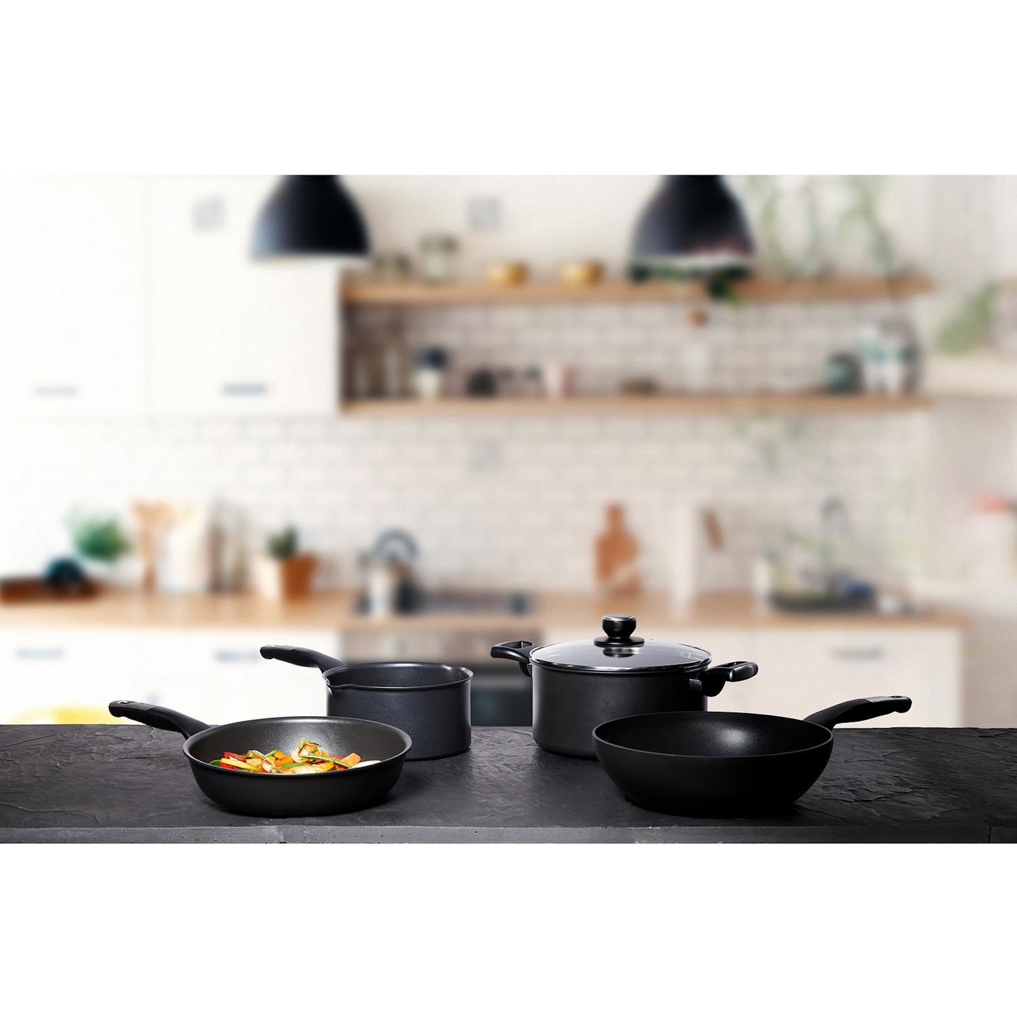 Voir la diapositive 3 : TEFAL Casserole 20 cm aluminium tous feux dont induction