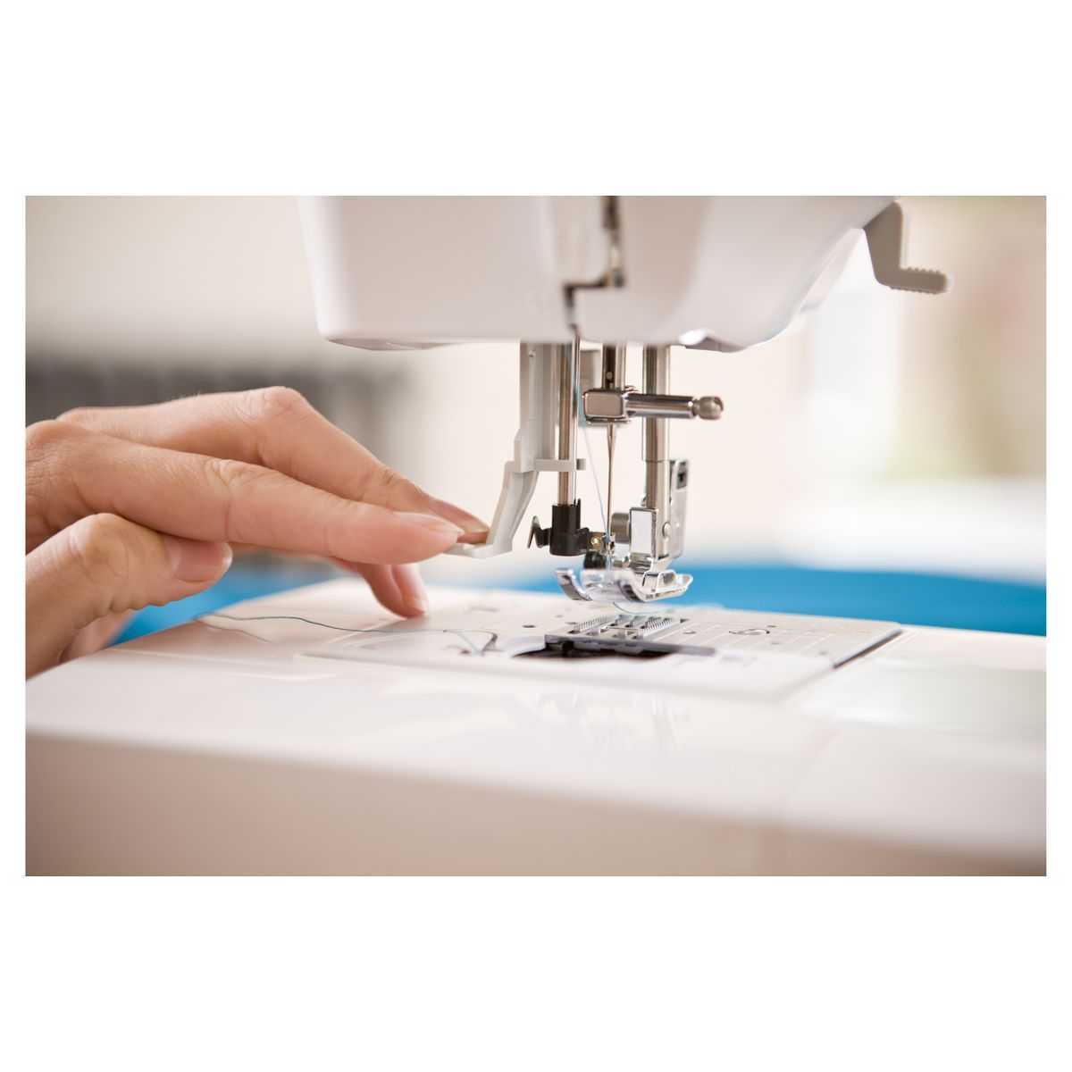 BROTHER Machine à coudre KE20VM1 - Blanc
