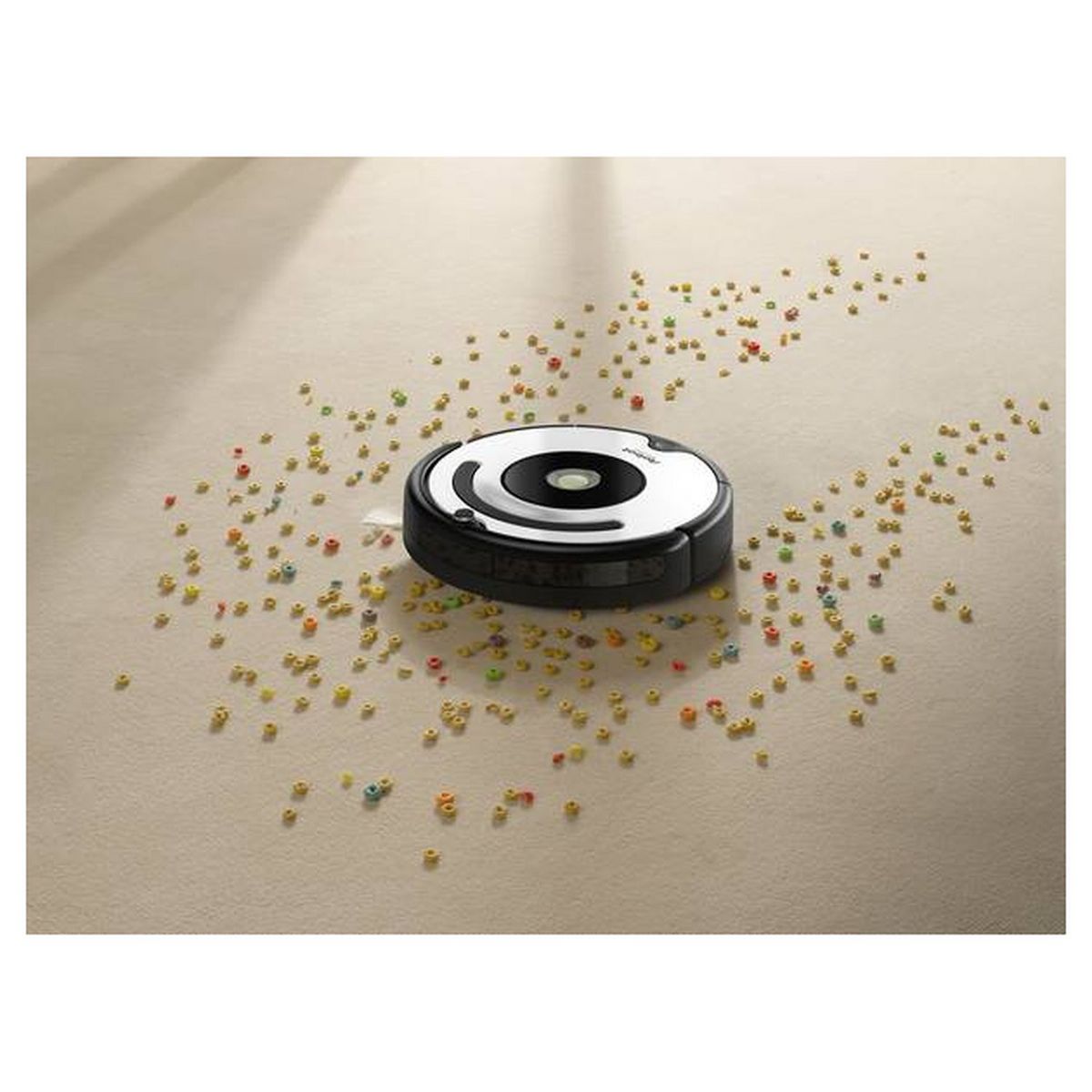 IROBOT Aspirateur robot connecté Roomba R675040 - Blanc et noir