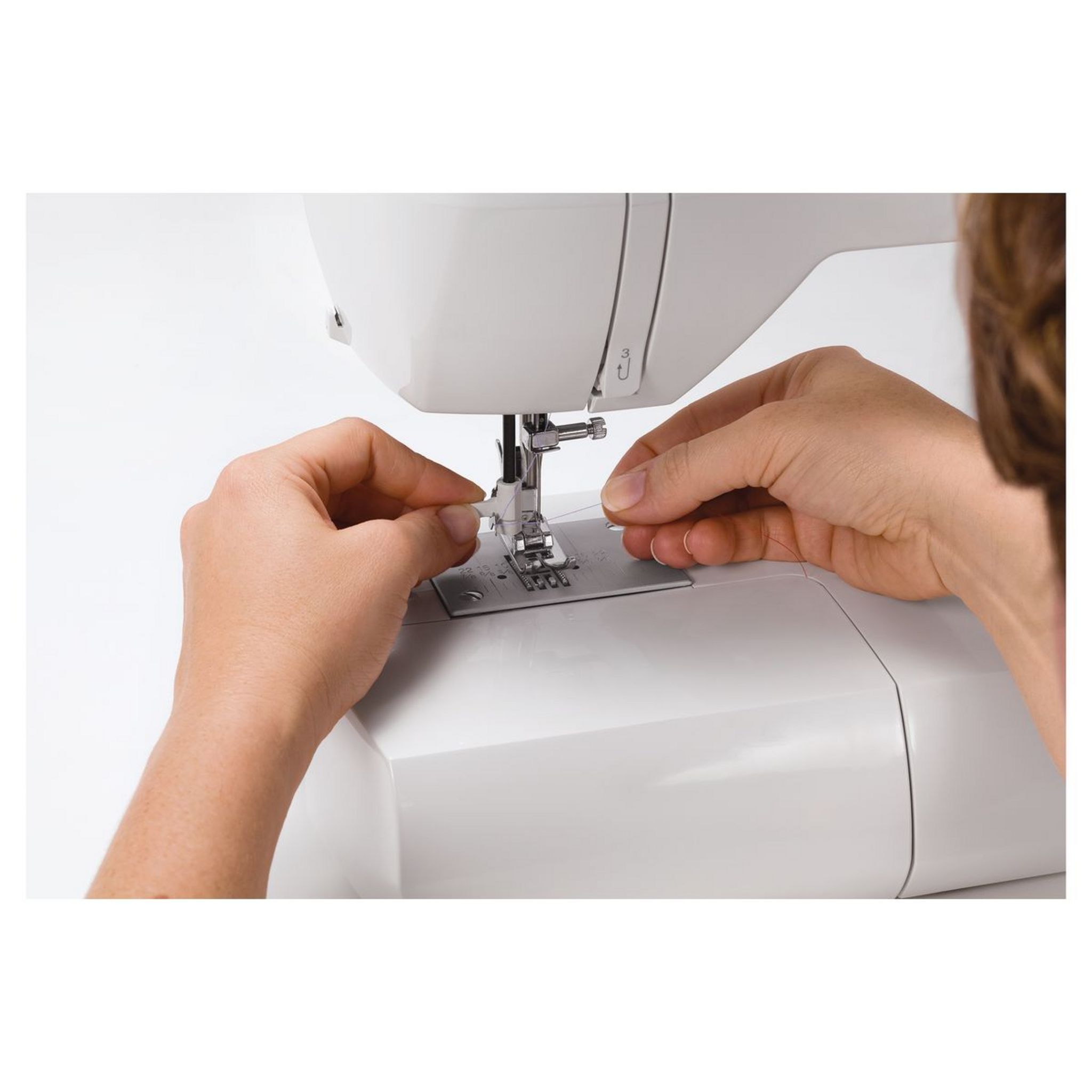 Voir la diapositive 6 : SINGER Machine à coudre STARLET 6680 - Blanc