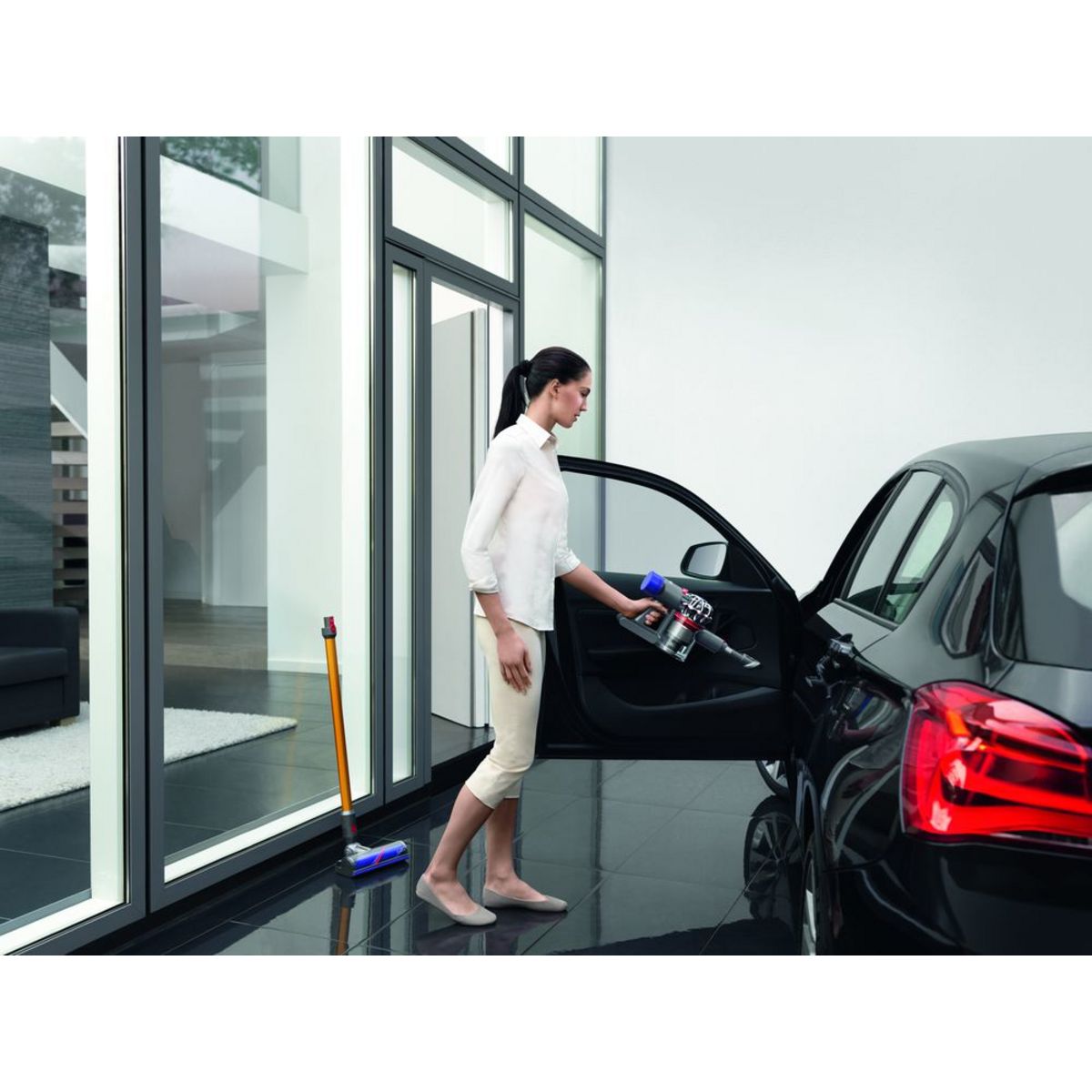 DYSON Aspirateur balai V8 ABSOLUTE+