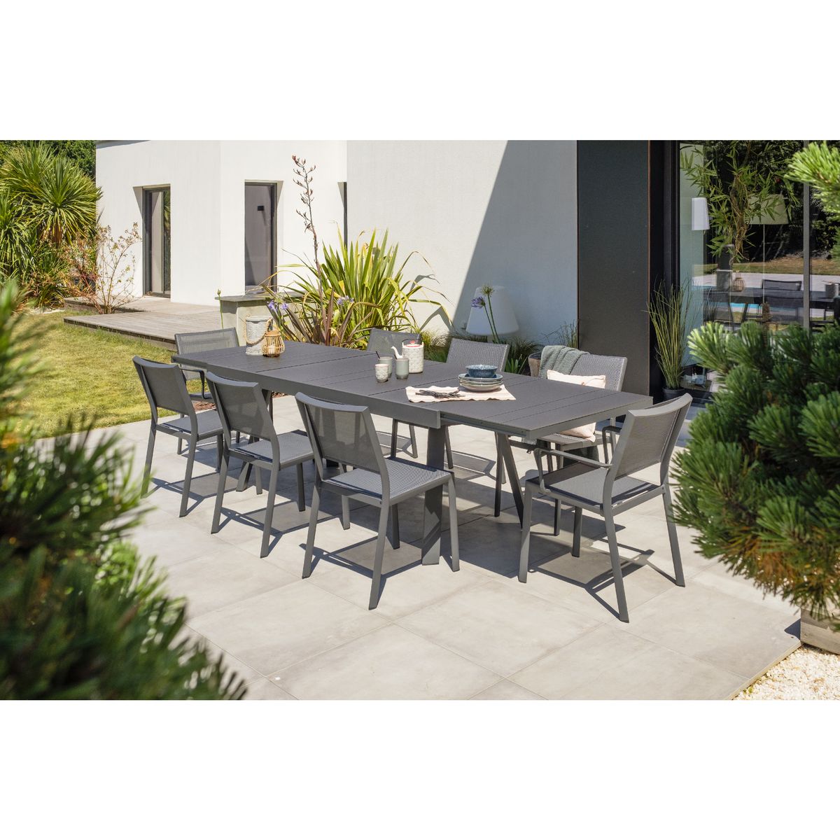 DCB GARDEN Fauteuil de jardin empilable - Textilène et aluminium - Gris Anthracite - STOCKHOLM