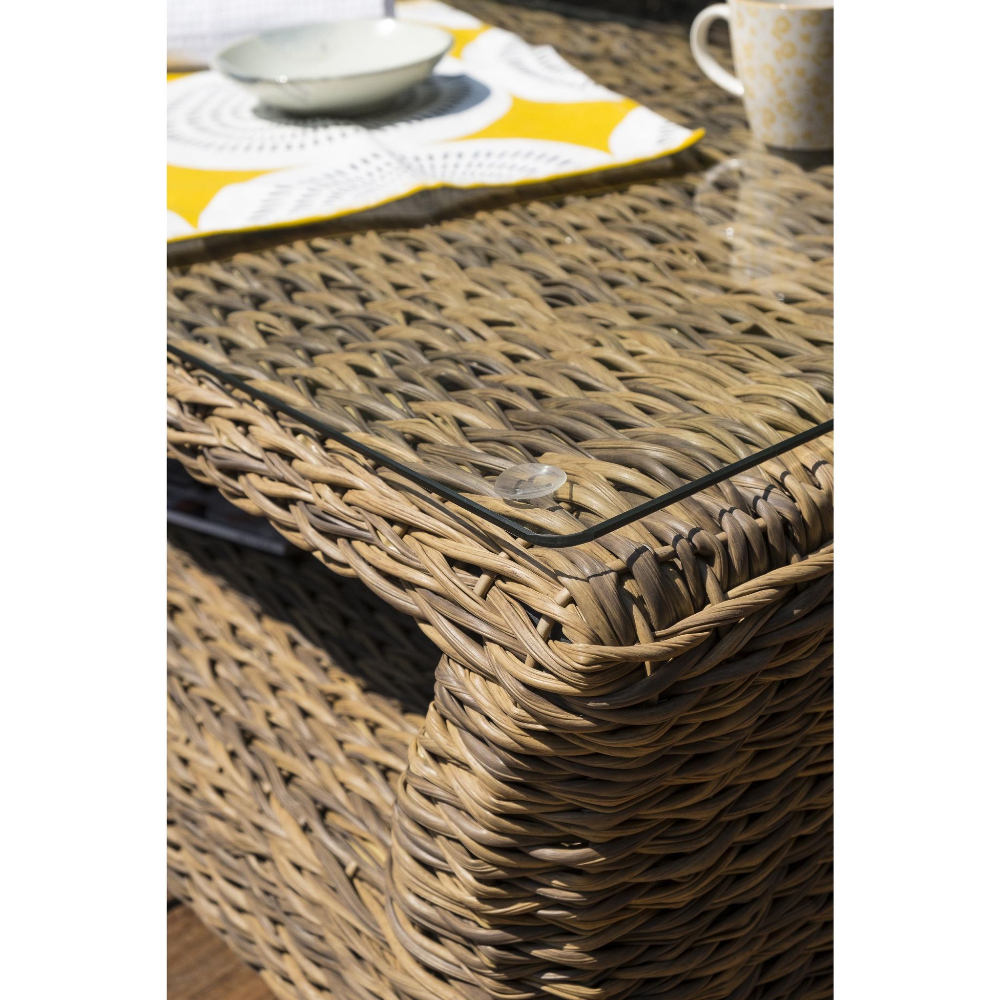 Voir la diapositive 5 : Salon bas de jardin - 5 places - Aluminium/Résine - Miel - HAVANA1 table basse + 1 canapé 3 personnes + 2 fauteuils