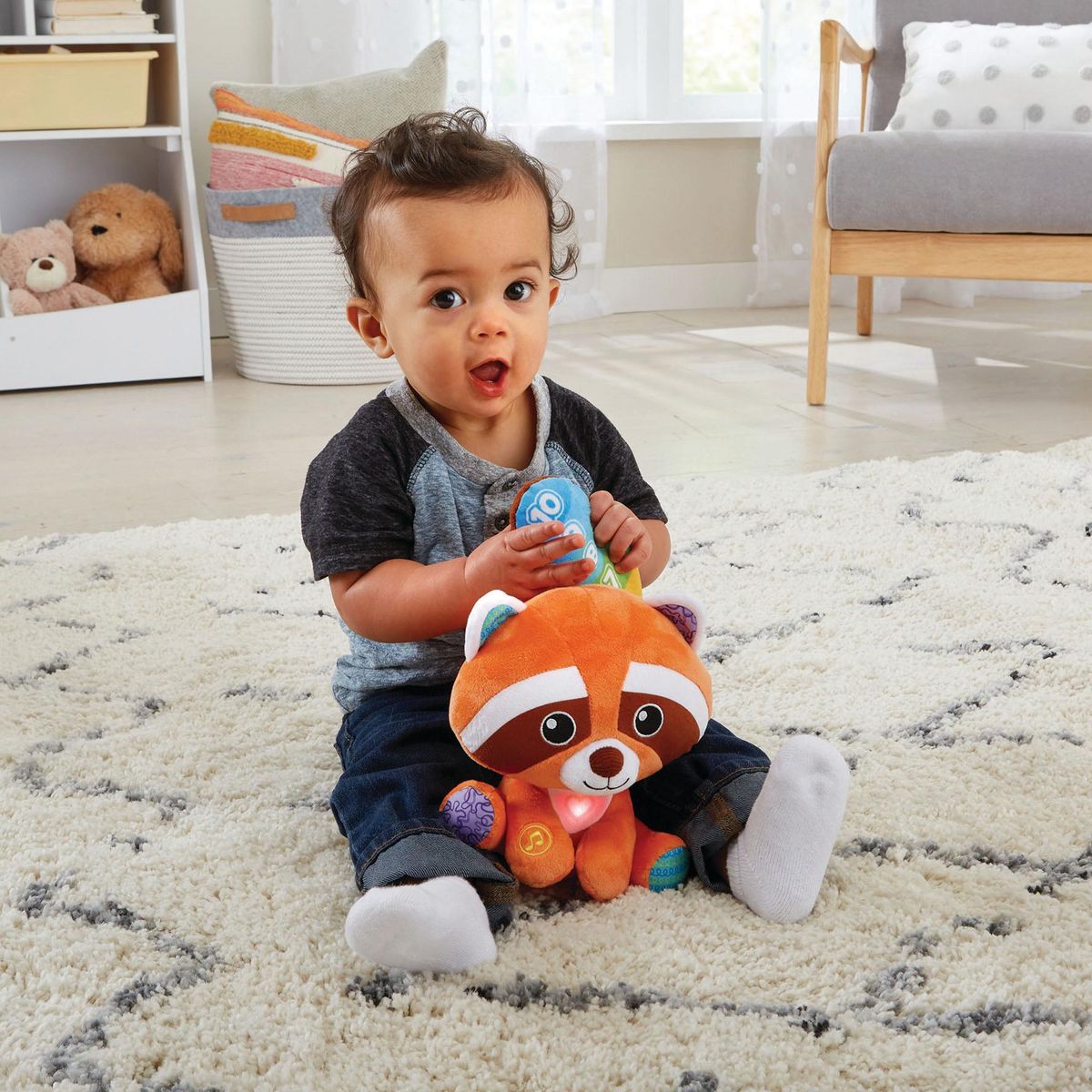 VTECH Peluche interactive - Noa compte avec moi