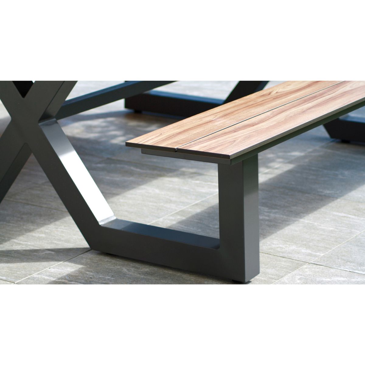 DCB GARDEN Salon de jardin - 5 places - Bois d'acacia et aluminium - Gris Anthracite - MIYAKO
