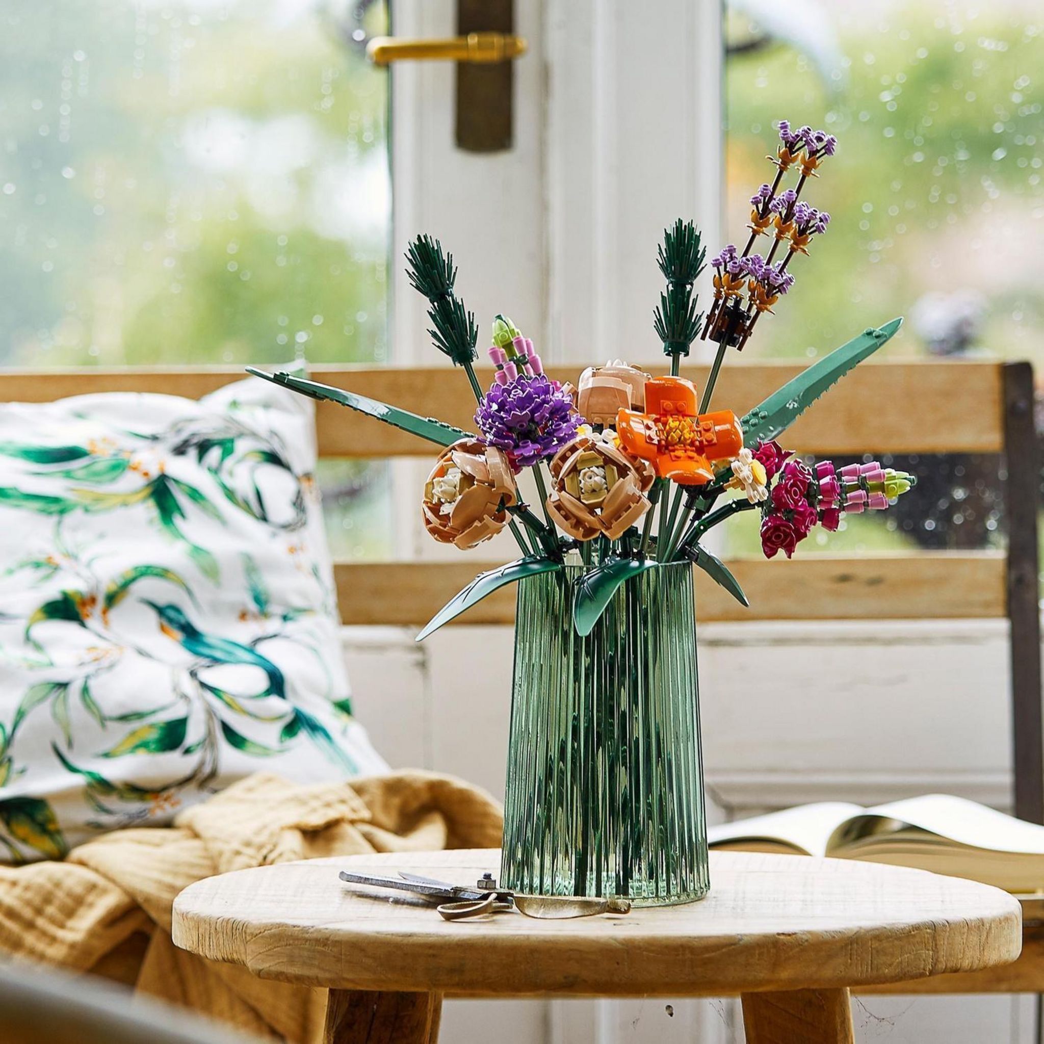 Voir la diapositive 3 : LEGO Creator 10280 - Bouquet de Fleurs