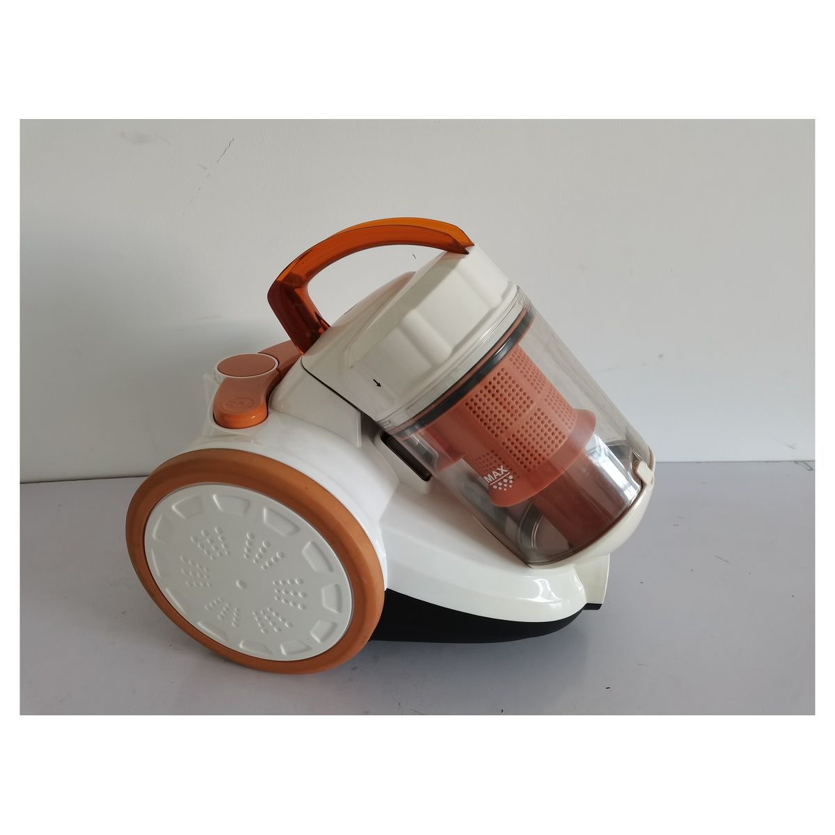 Voir la diapositive 2 : EVATRONIC Aspirateur traineau sans sac 002407 - Blanc et rouge