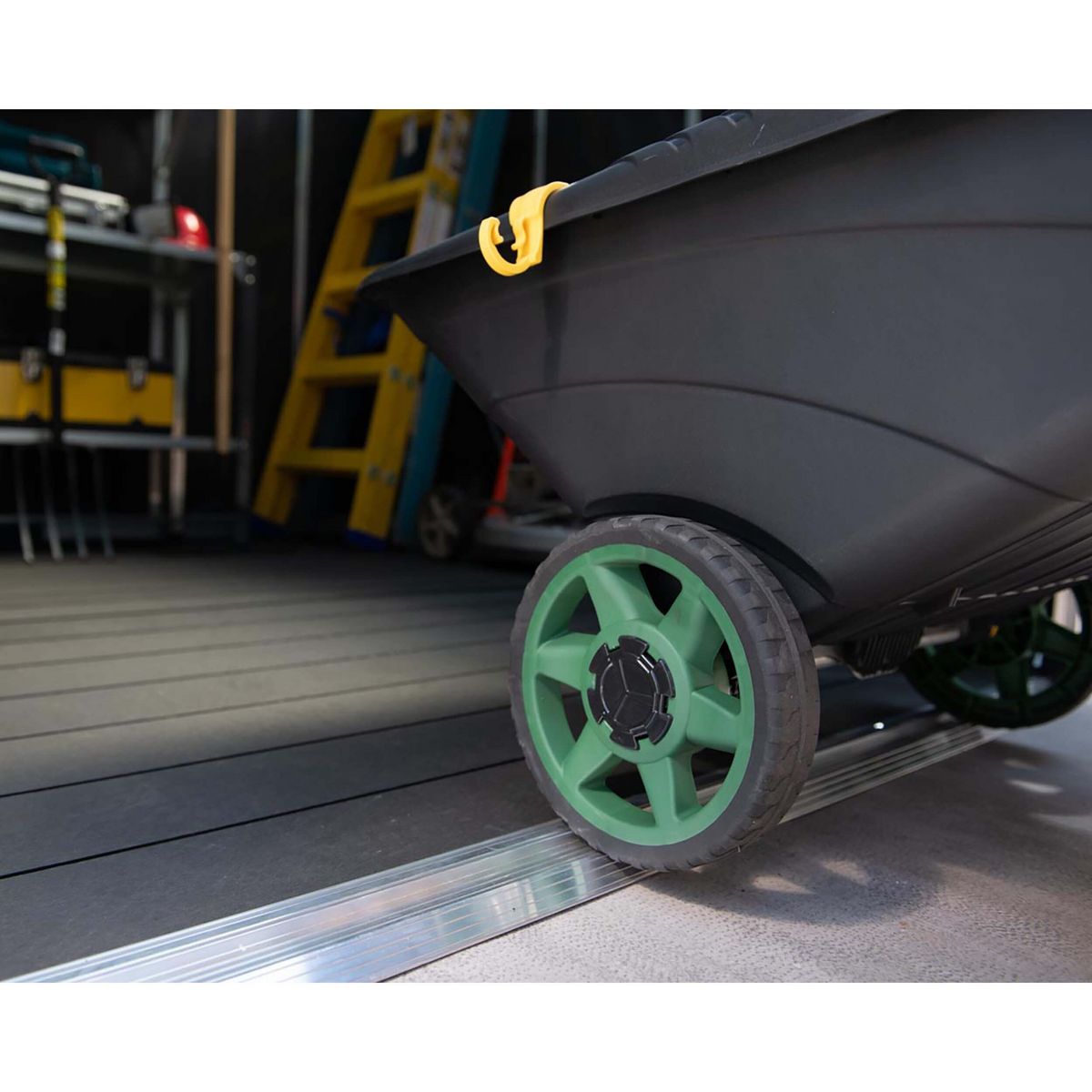 CANOPIA BY PALRAM Abri de jardin polycarbonate - Avec plancher - 15,1m² - YUKON