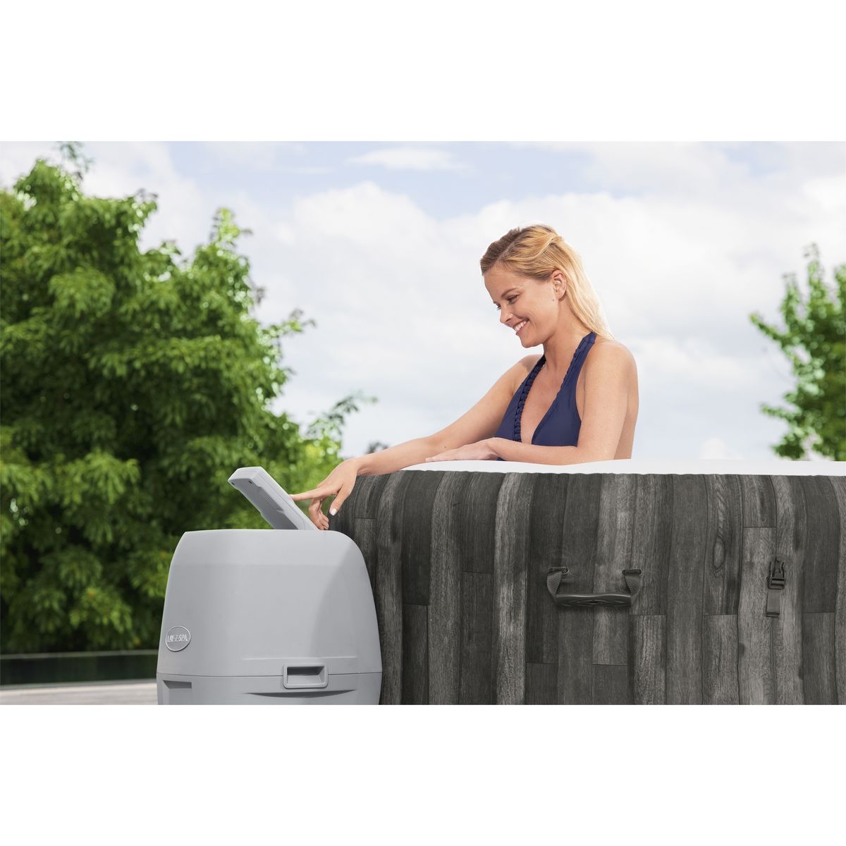 BESTWAY Spa new Bahamas 2/4 places -  Dimensions : 80 x H66cm