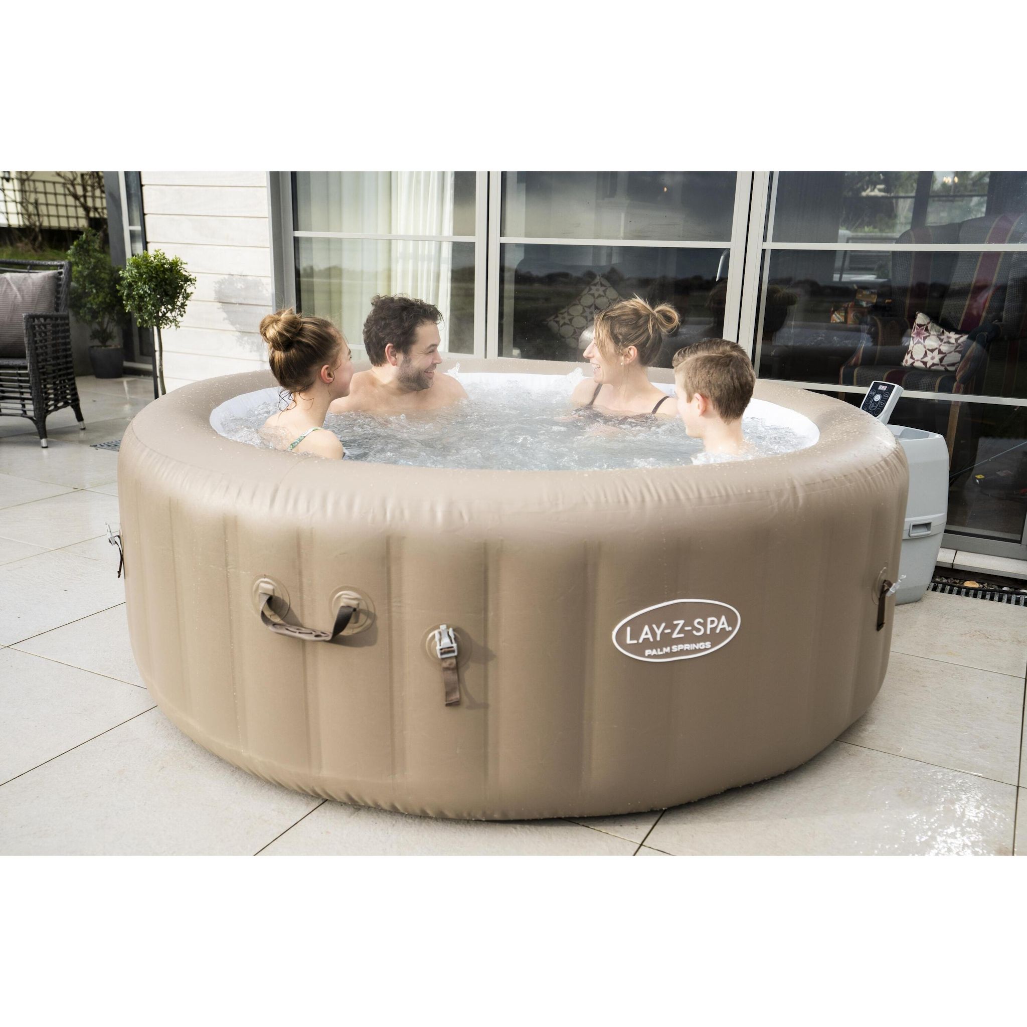Voir la diapositive 14 : CERLAND Spa new palmsprings 4/6 pld1m96 x h 71cm / 140 airjet