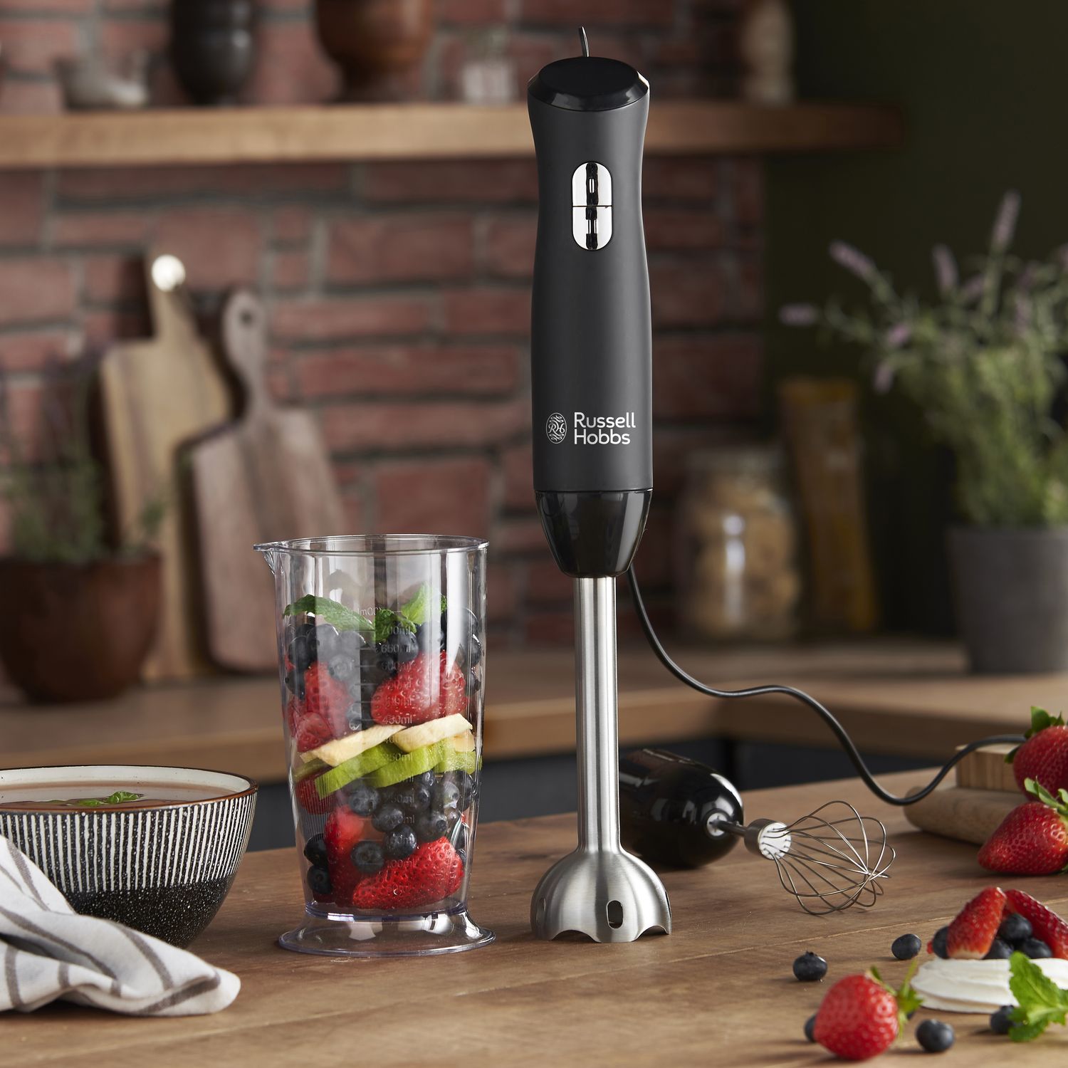 Voir la diapositive 9 : RUSSELL HOBBS Mixeur plongeant 24702-56 - Noir