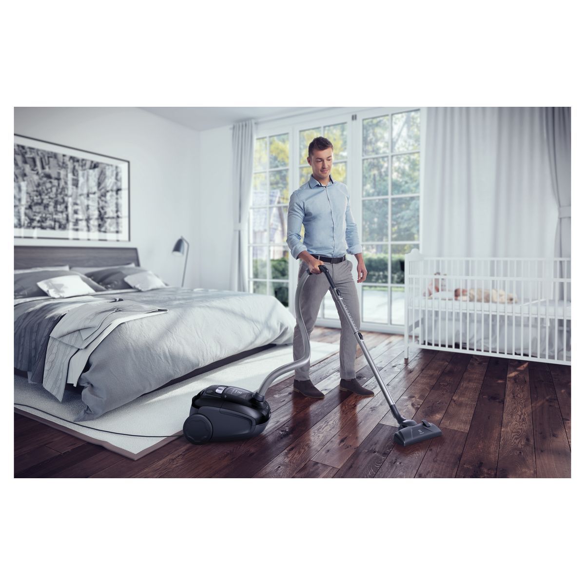 ELECTROLUX Aspirateur traîneau avec sac EUSC62-EB - Noir