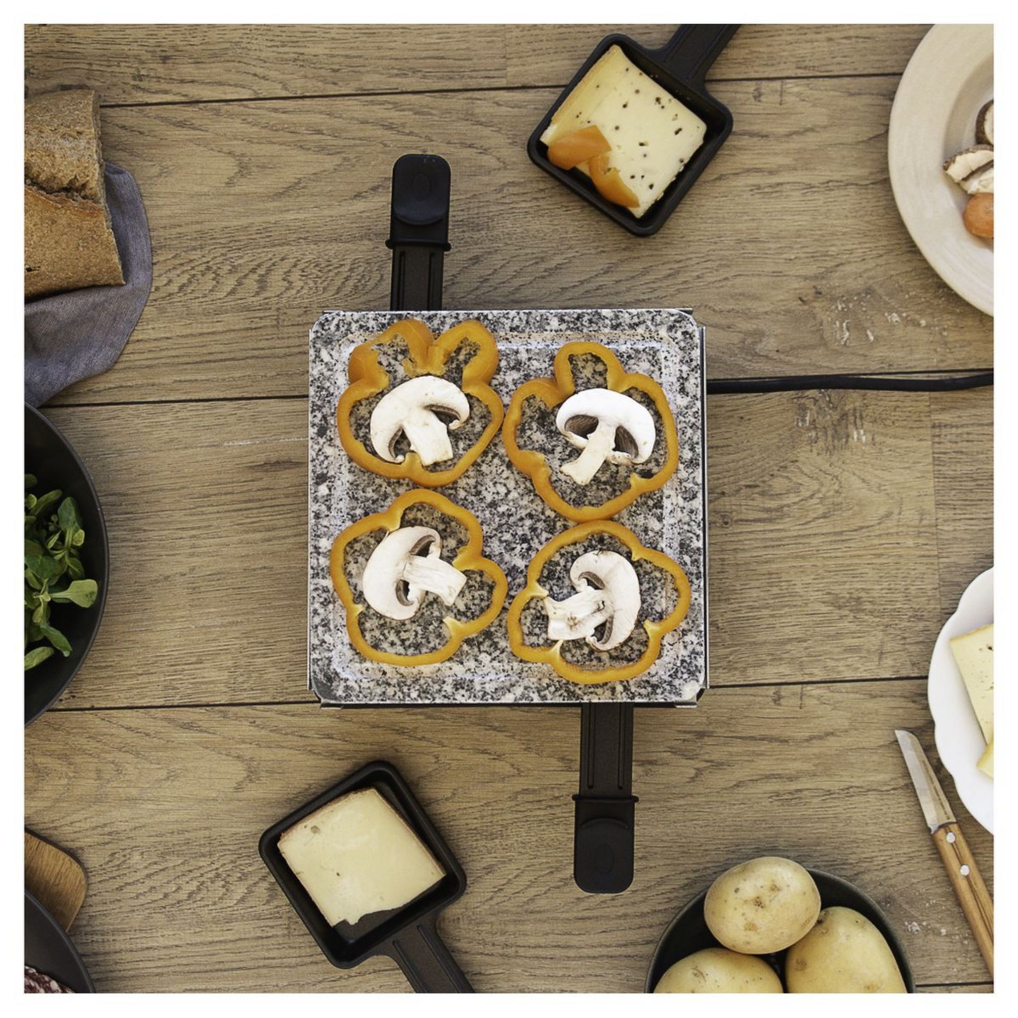 Voir la diapositive 7 : LIVOO Appareil à raclette DOC242 - Noir