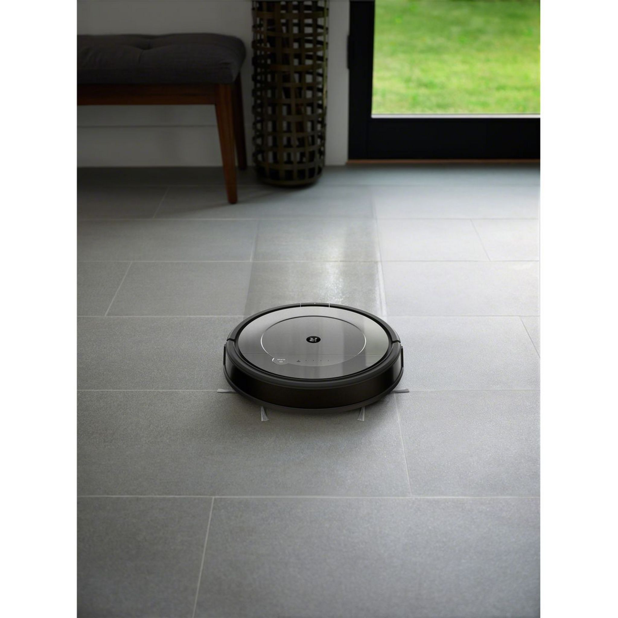 Voir la diapositive 8 : IROBOT Aspirateur robot laveur connecté Roomba Combo R113840 - Gris