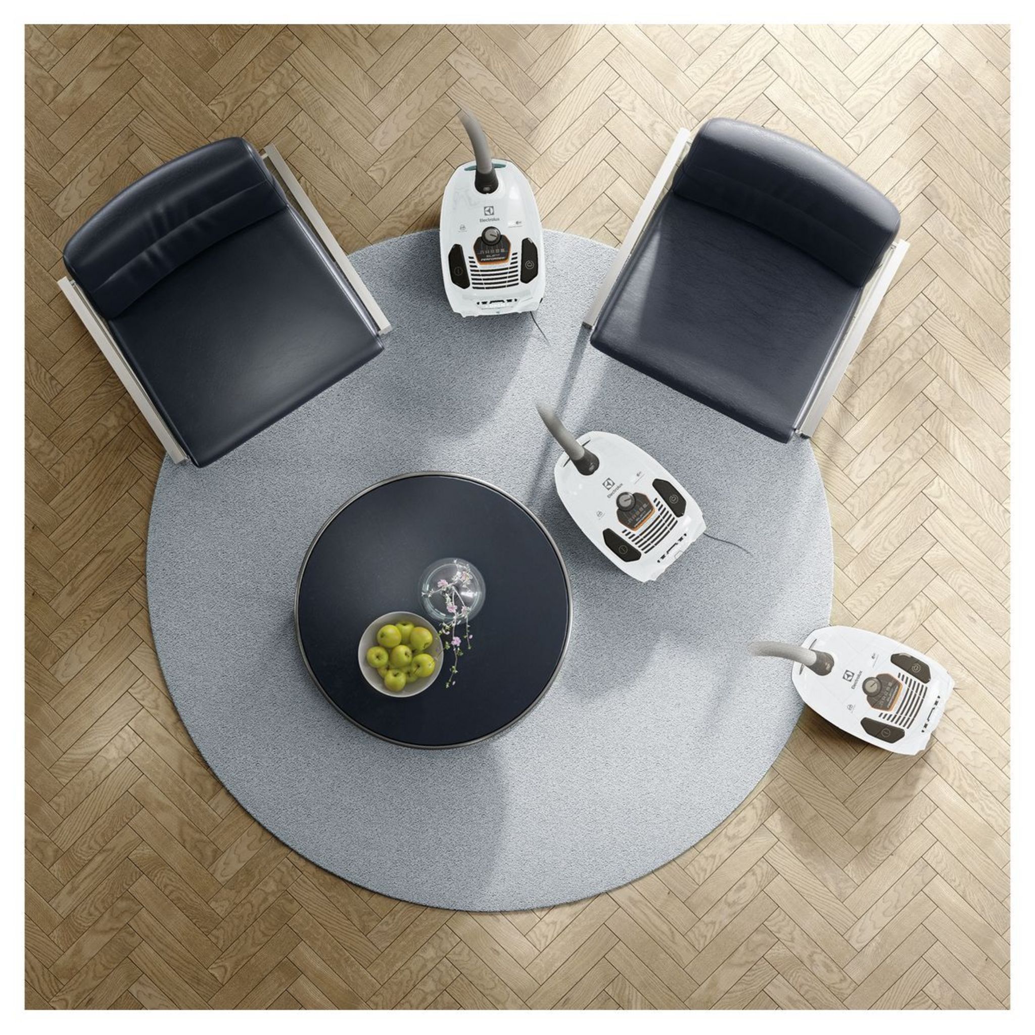 Voir la diapositive 2 : ELECTROLUX Aspirateur traîneau avec sac ESP75IW4A - Blanc glacier