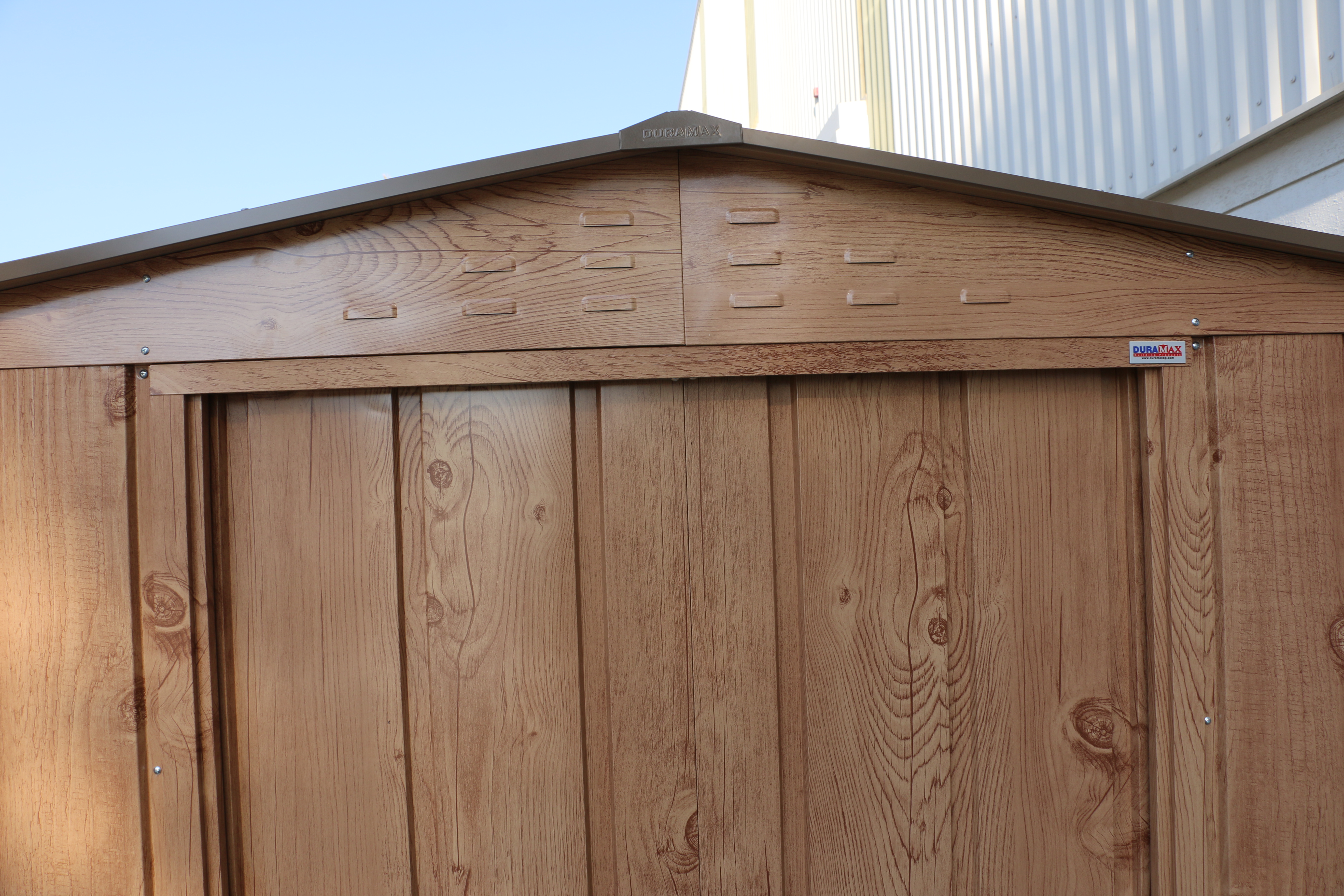 Voir la diapositive 7 : DURAMAX Abri de jardin métal - Imitation bois - 4,75m²