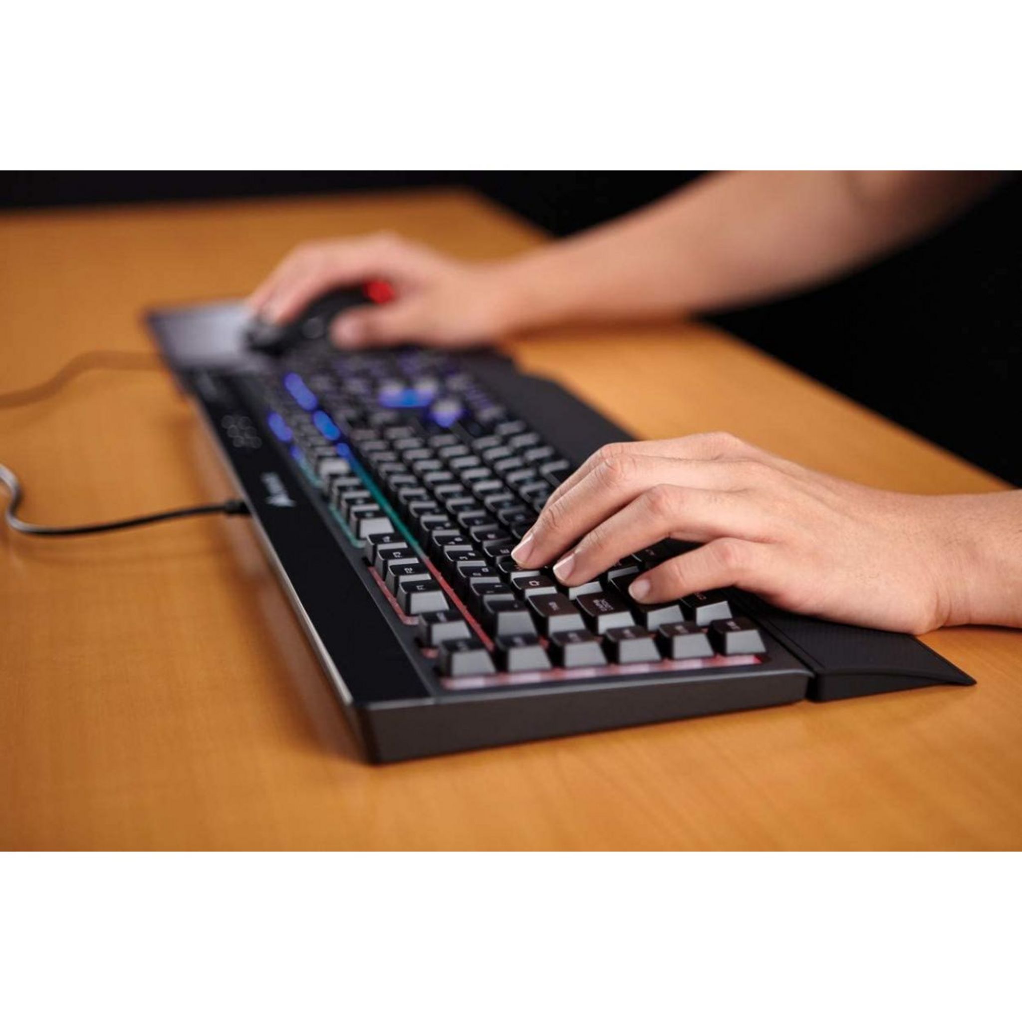 Voir la diapositive 4 : CORSAIR Clavier Gamer K55 PRO - Noir