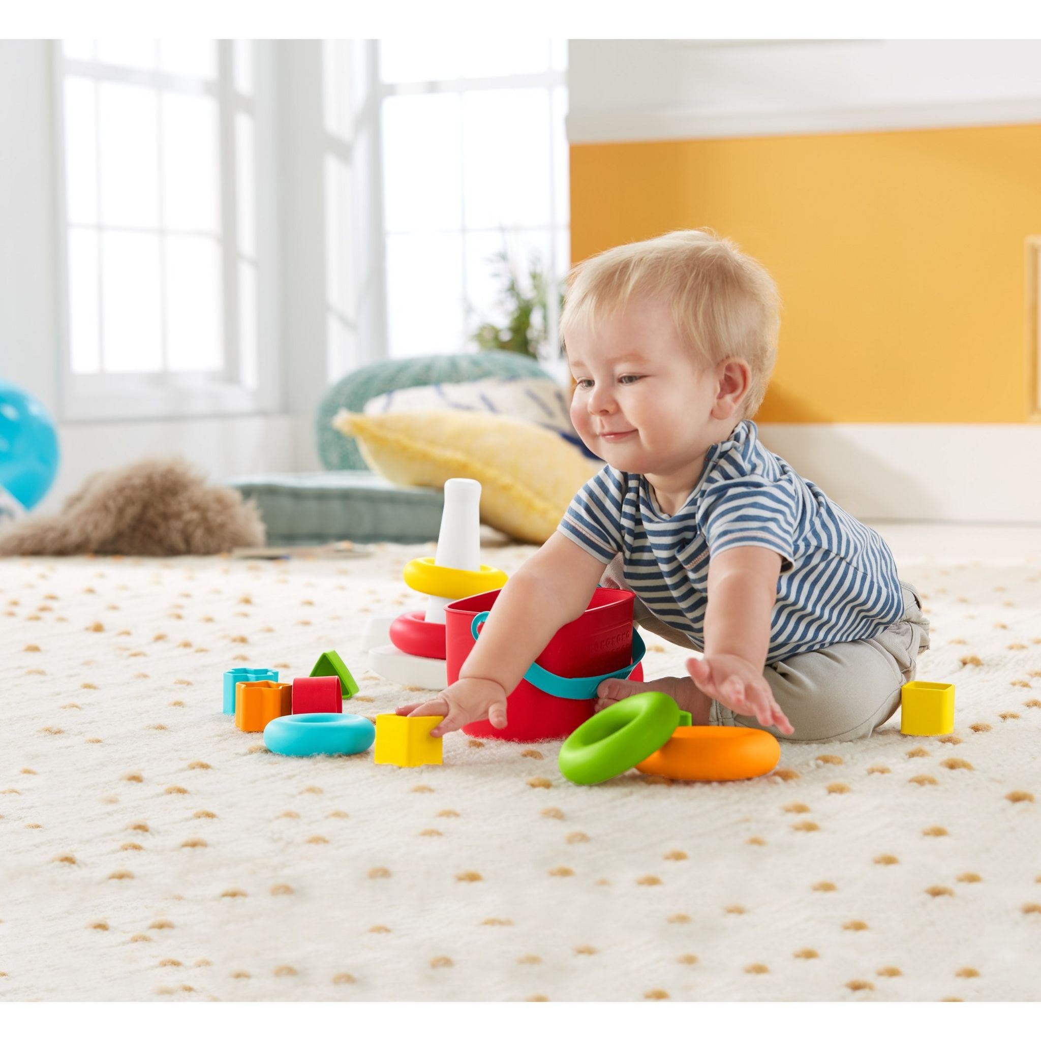 Voir la diapositive 6 : MATTEL Ma pyramide Arc en Ciel Fisher Price