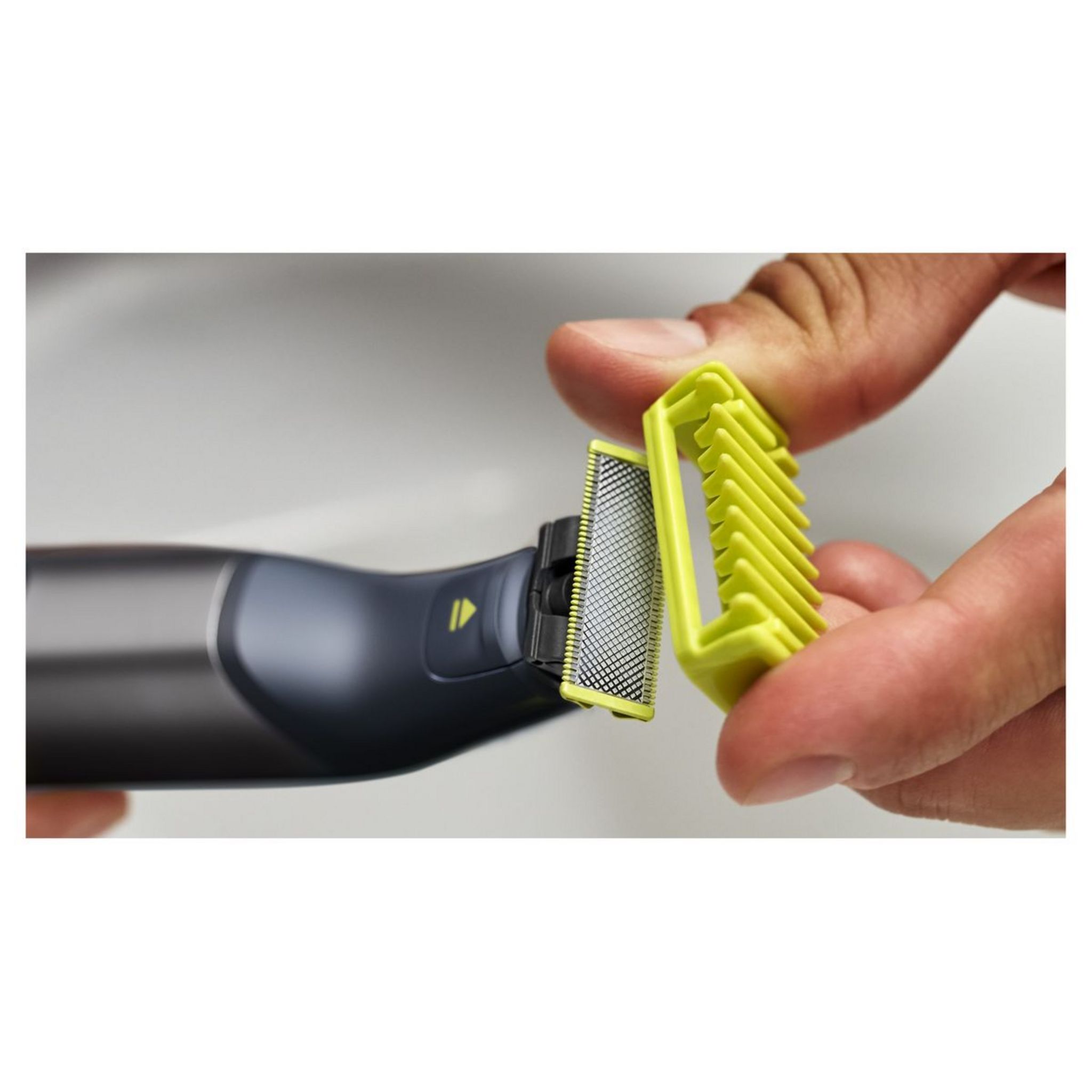 Voir la diapositive 5 : PHILIPS Tondeuse visage et corps QP6550/16 - Gris